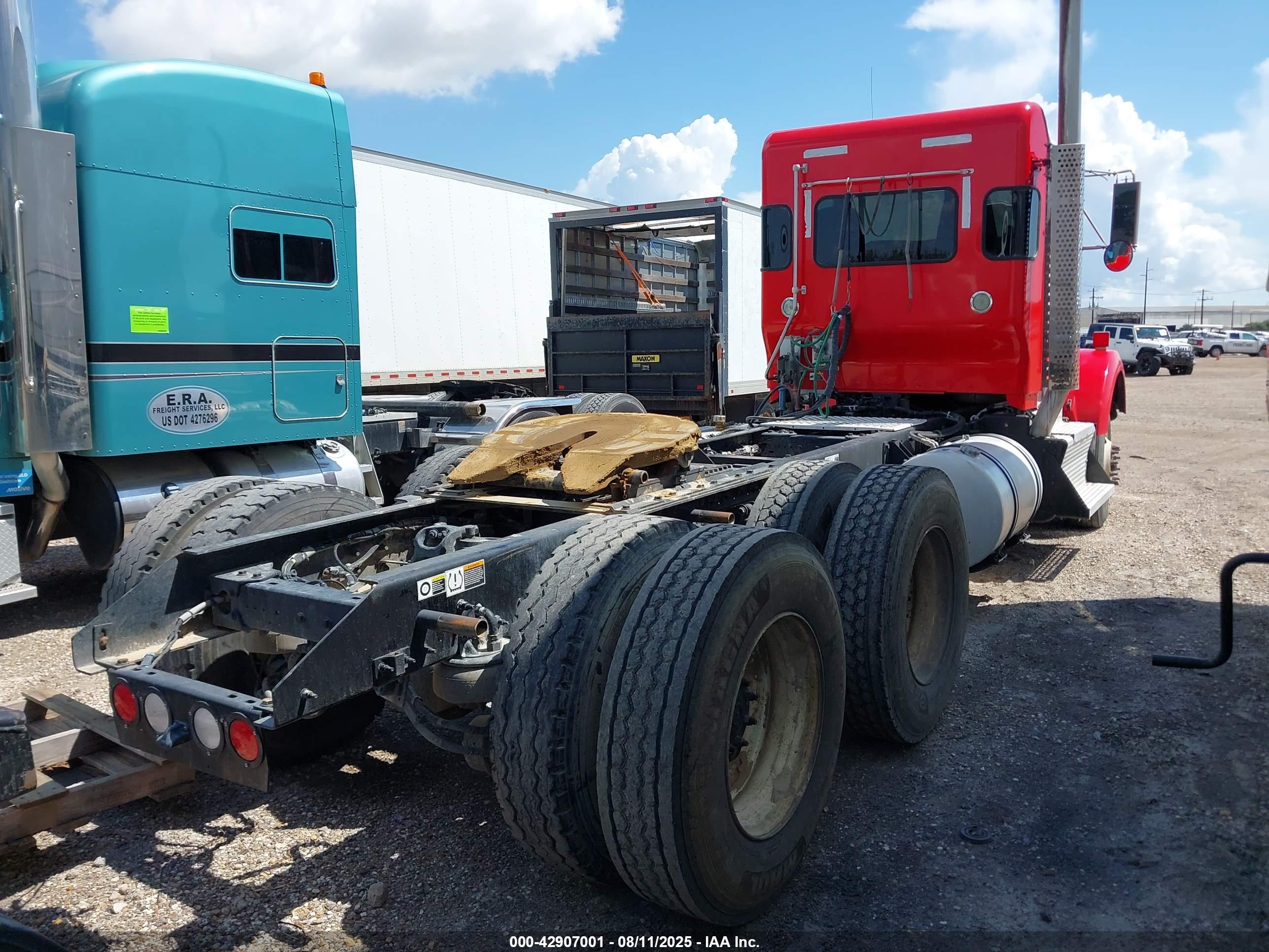 KENWORTH T800 image 4