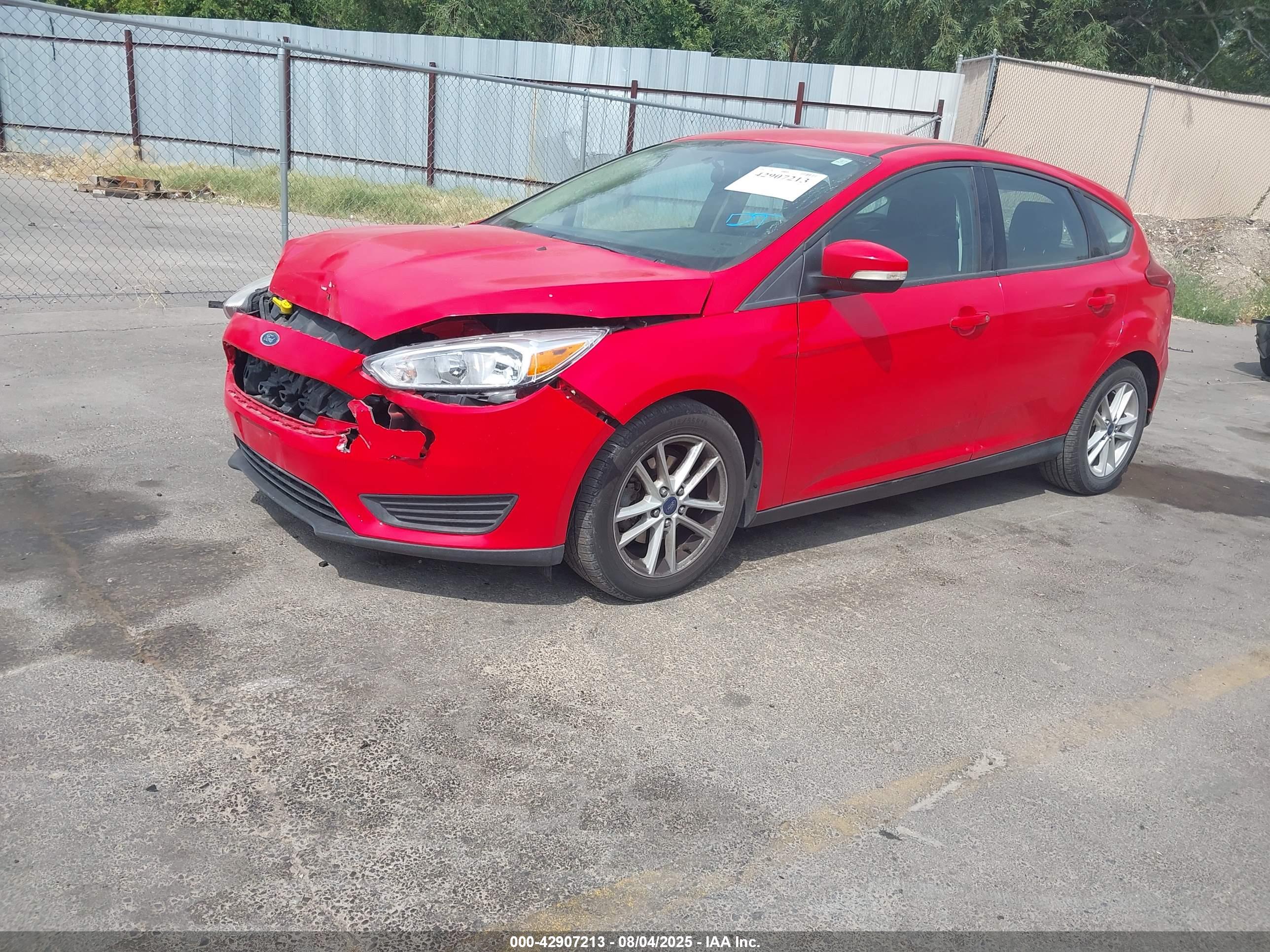 FORD FOCUS image 2