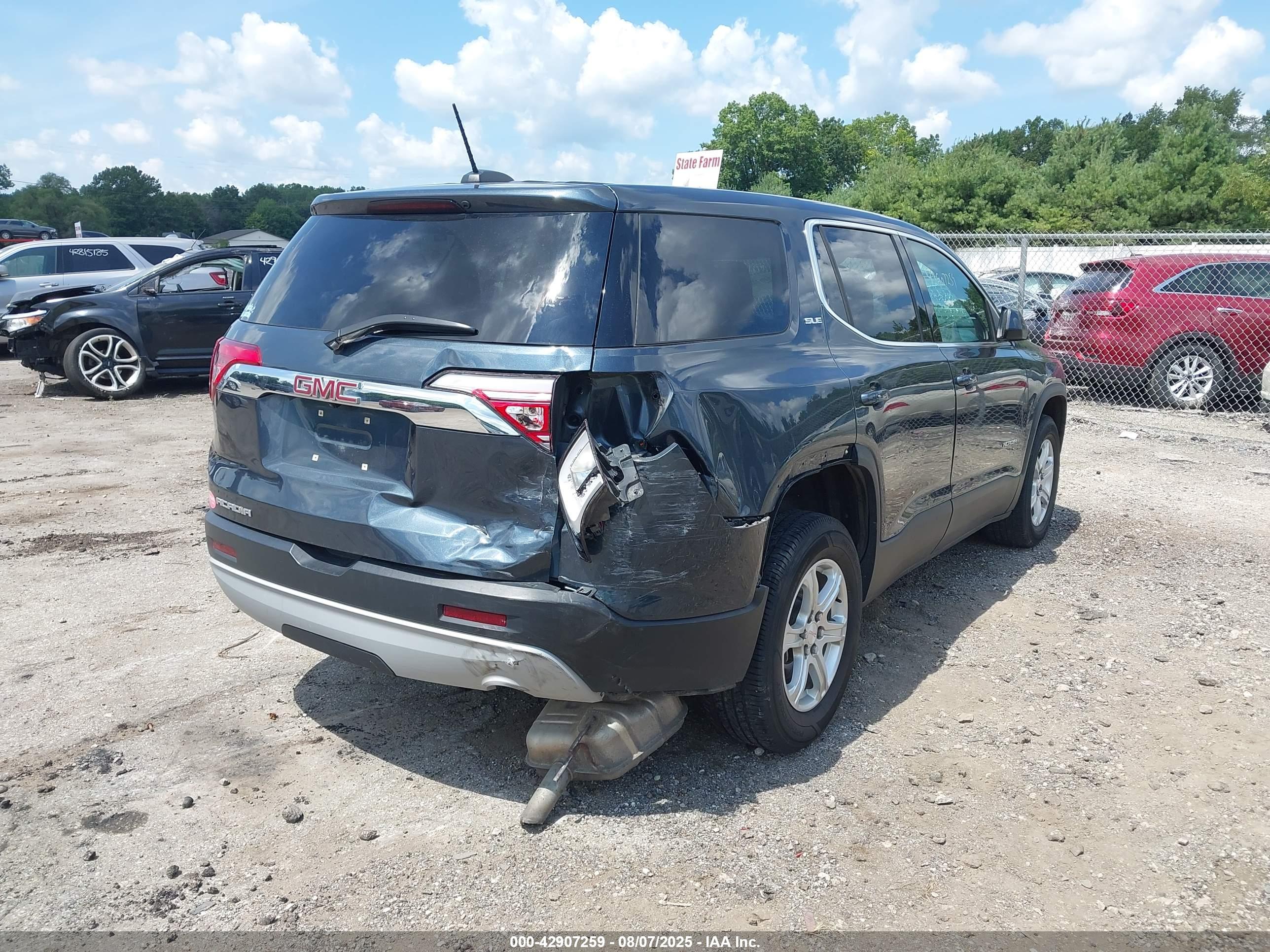 GMC ACADIA image 6