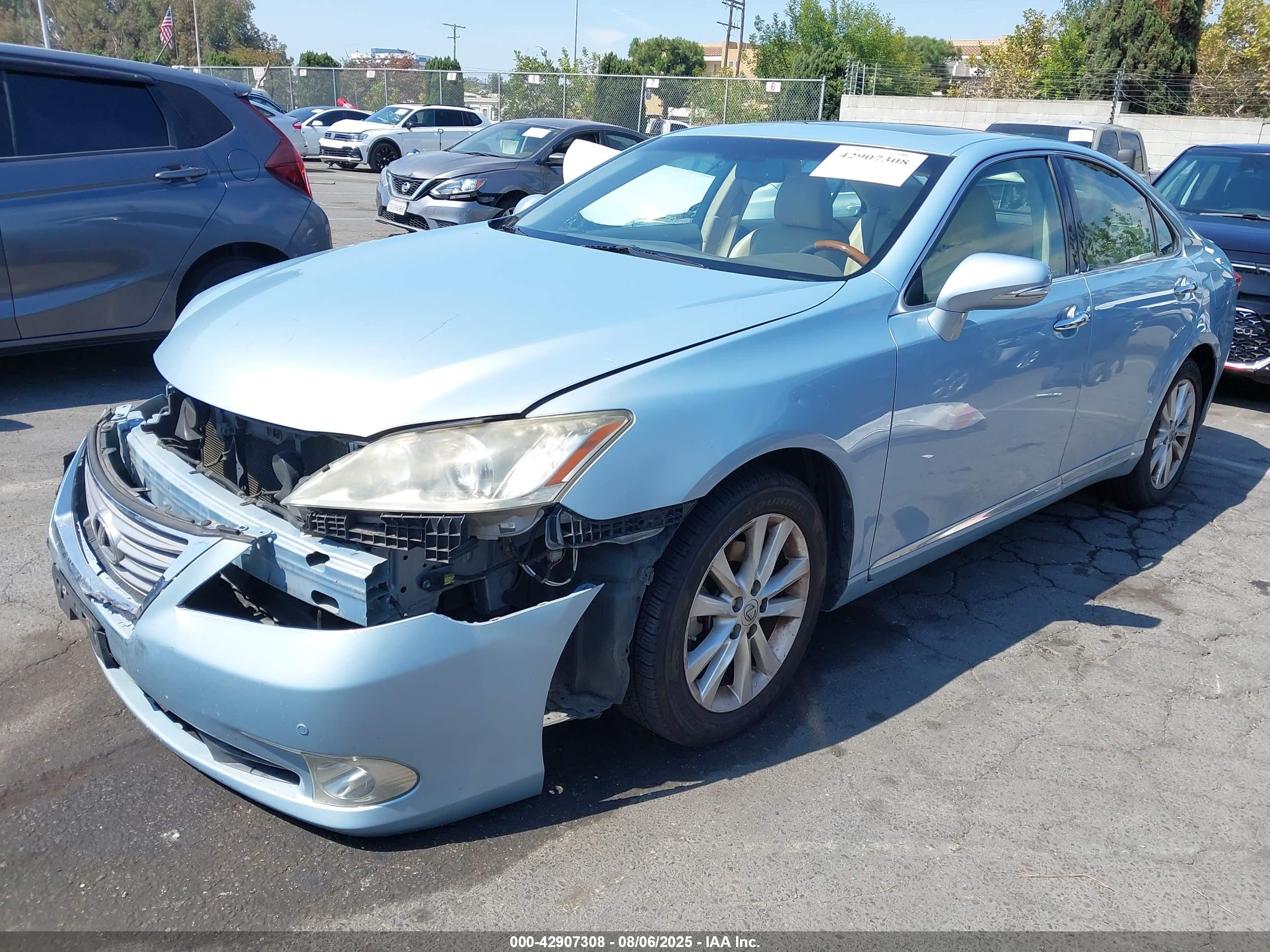 LEXUS ES image 2