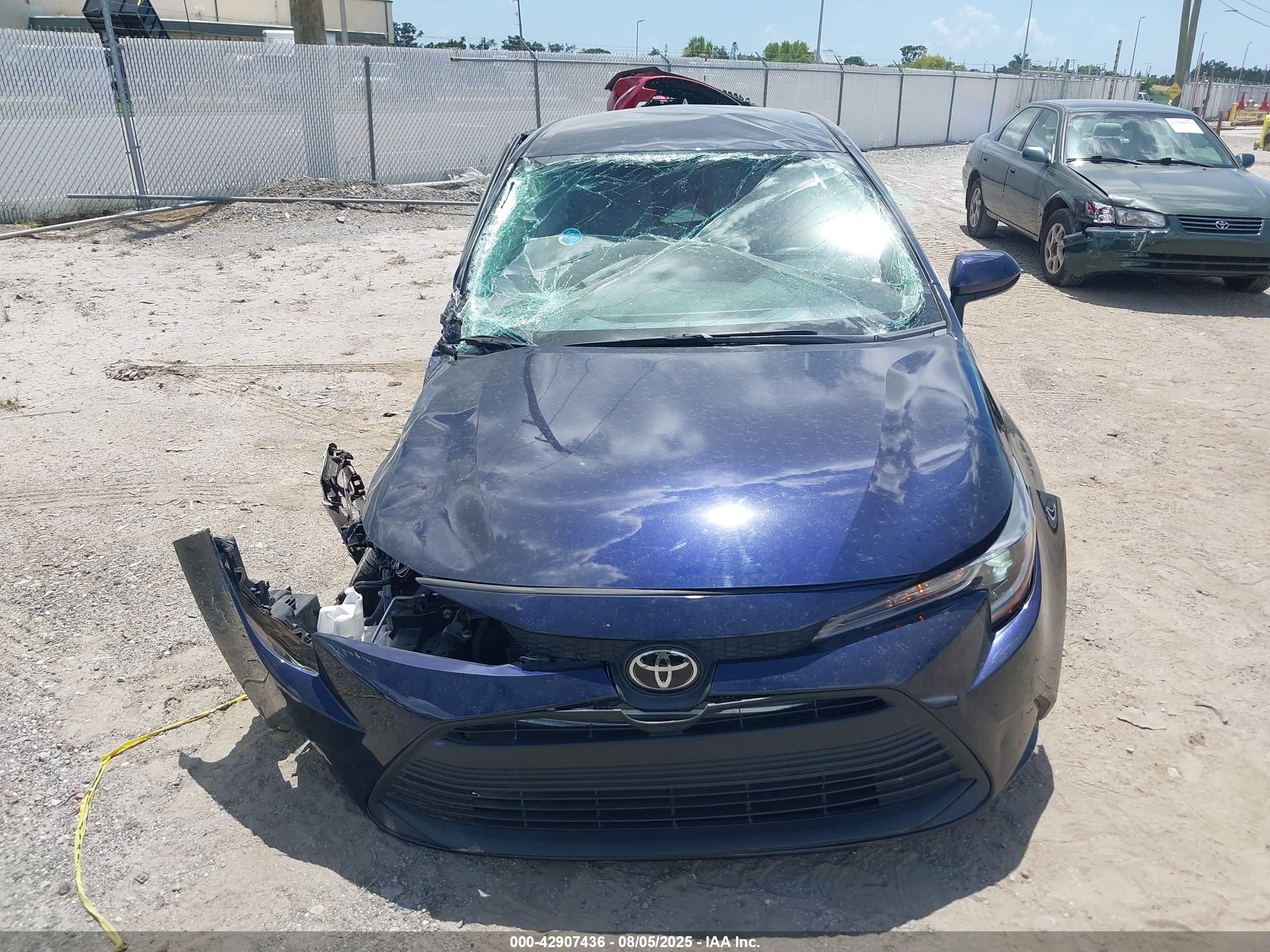 TOYOTA COROLLA image 6