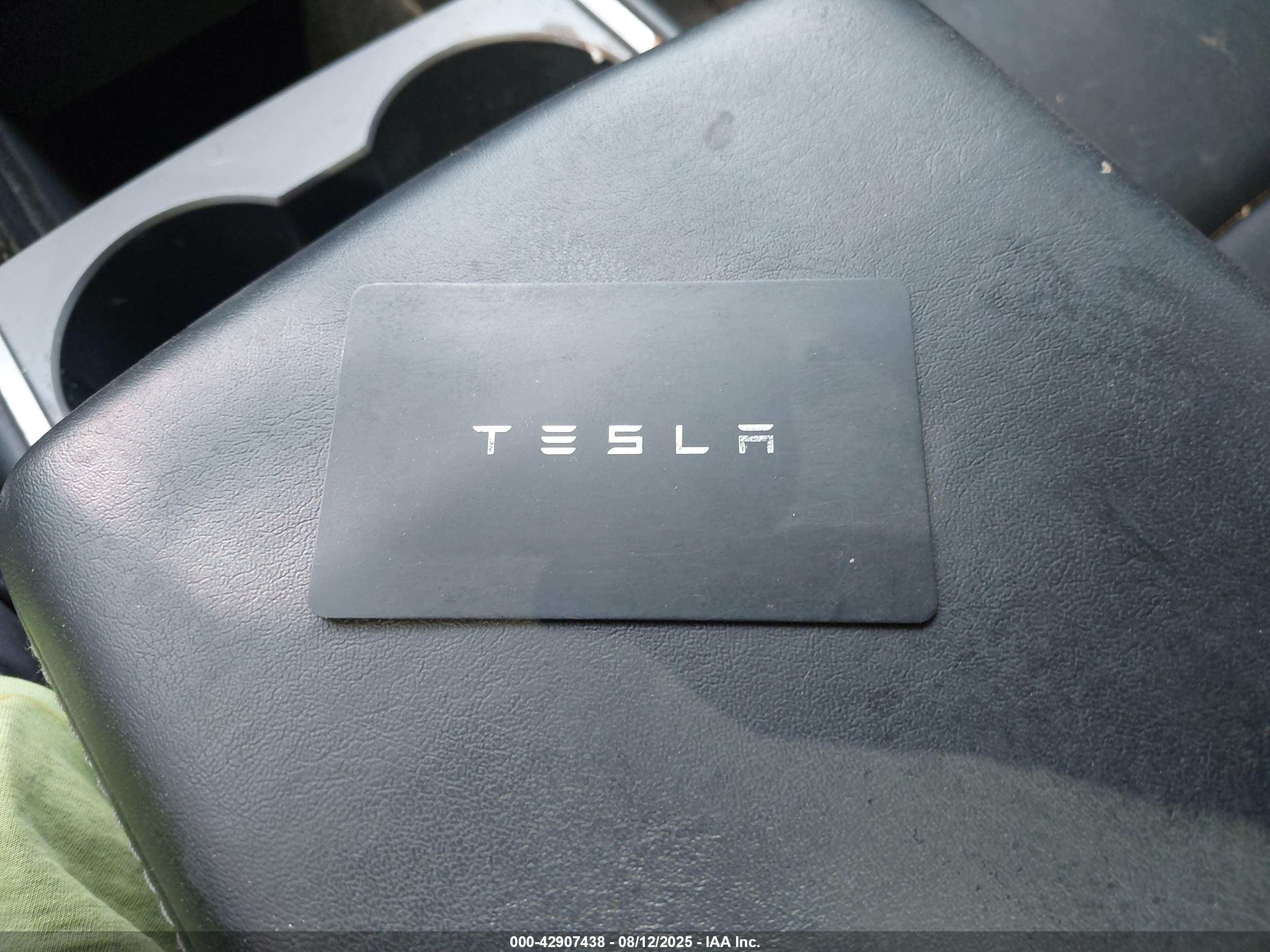 TESLA MODEL image 11