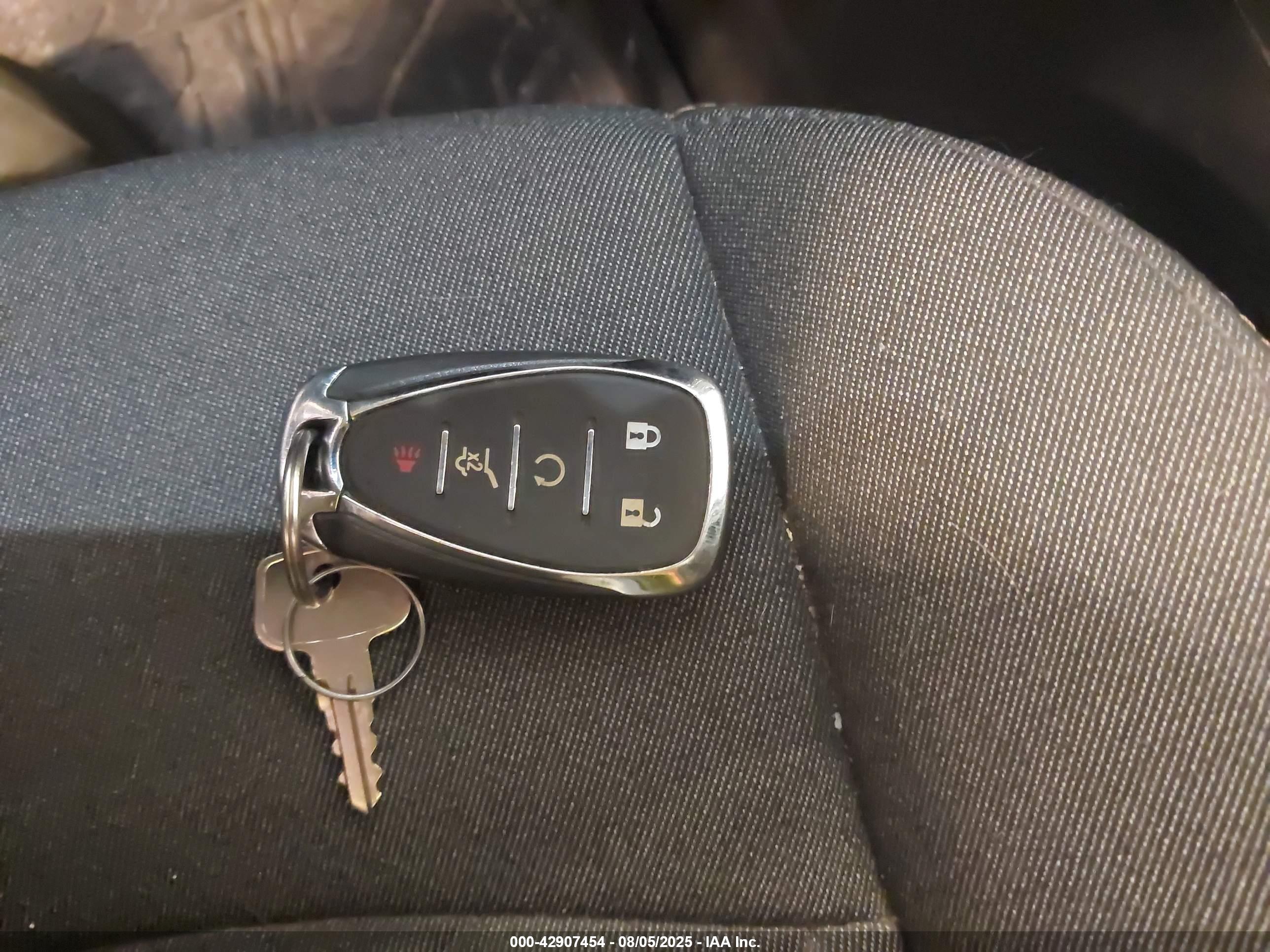 CHEVROLET EQUINOX image 11