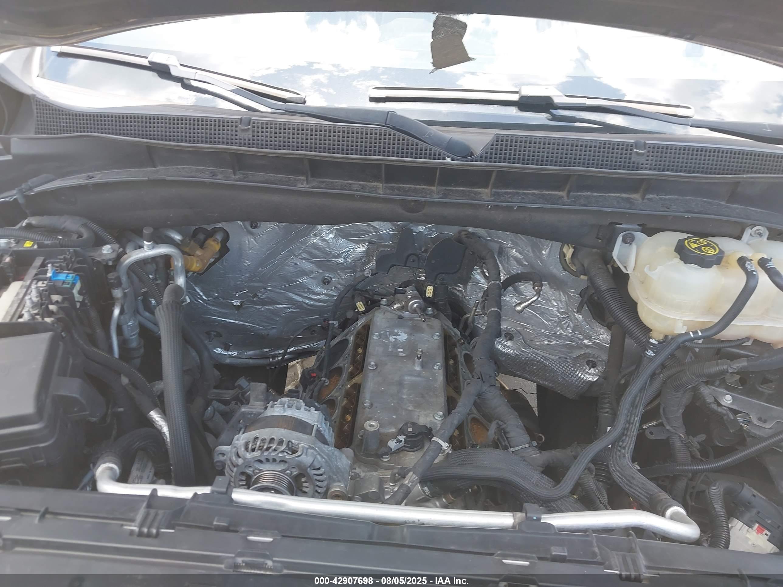 CHEVROLET SUBURBAN image 6
