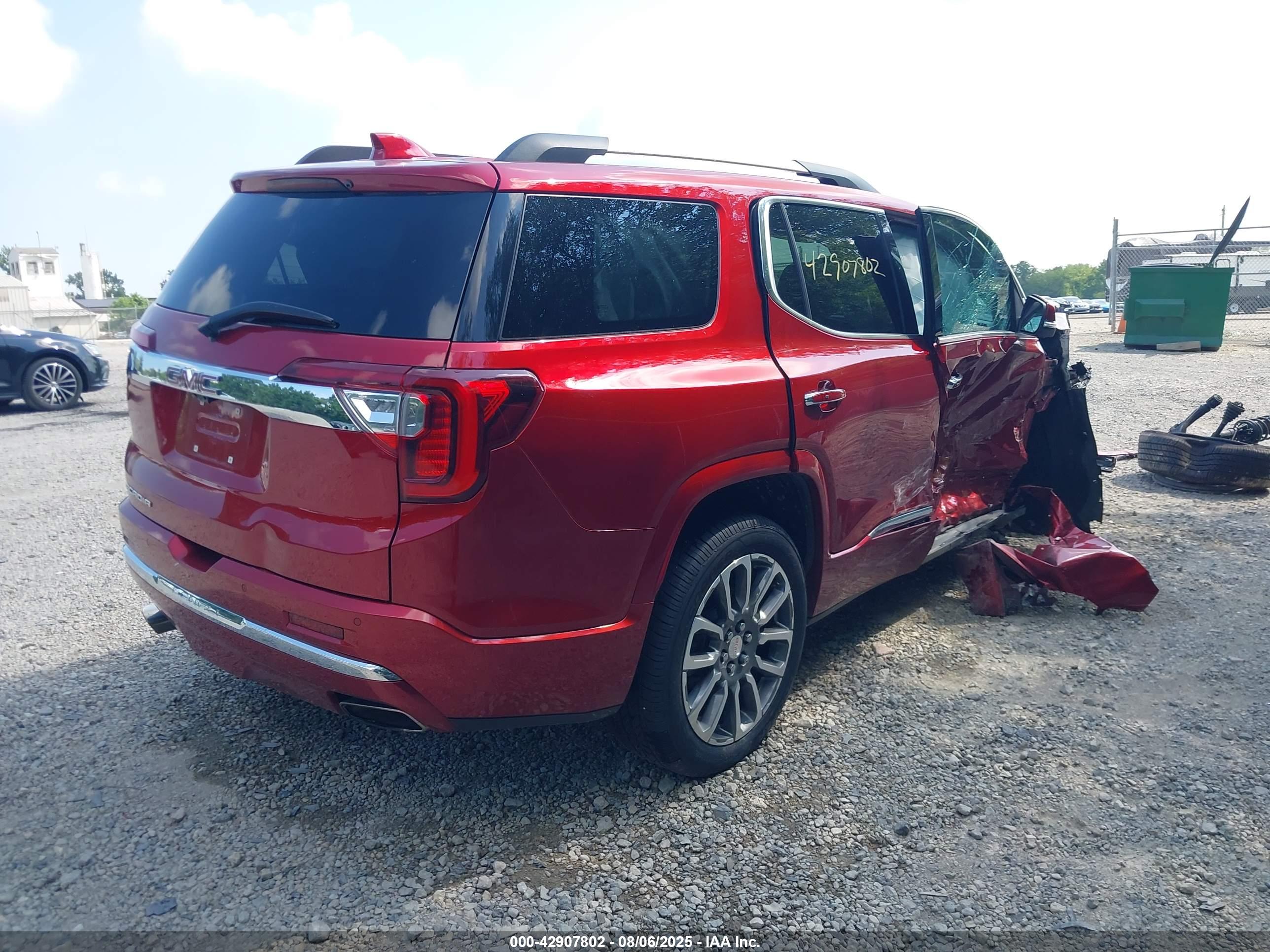 GMC ACADIA image 4