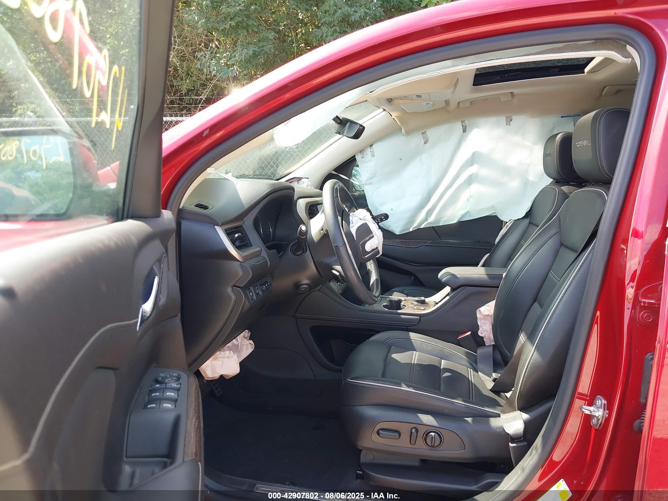GMC ACADIA image 5