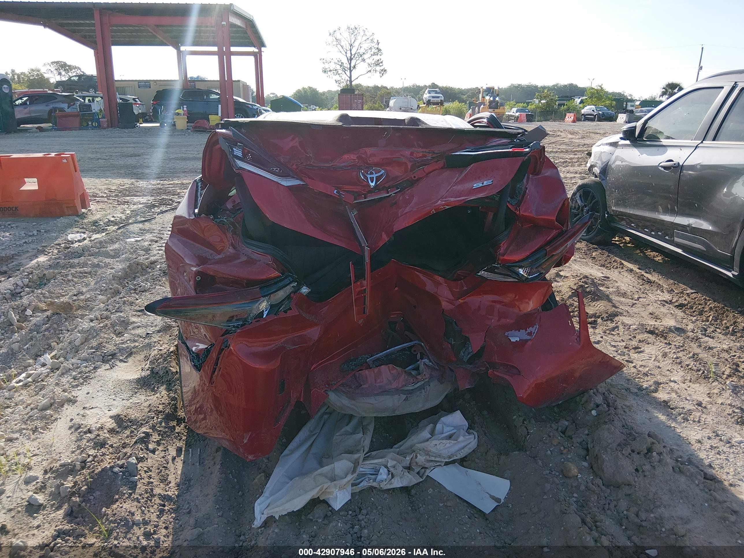 TOYOTA CAMRY image 6