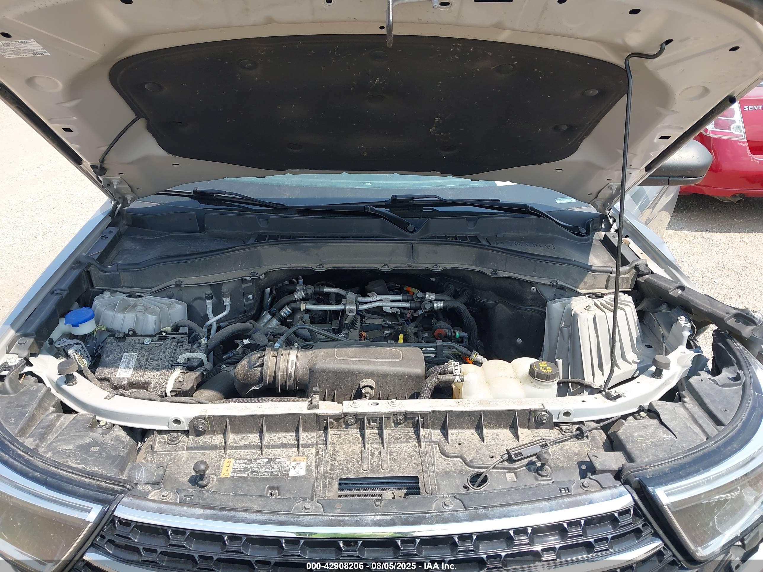 FORD EXPLORER image 10