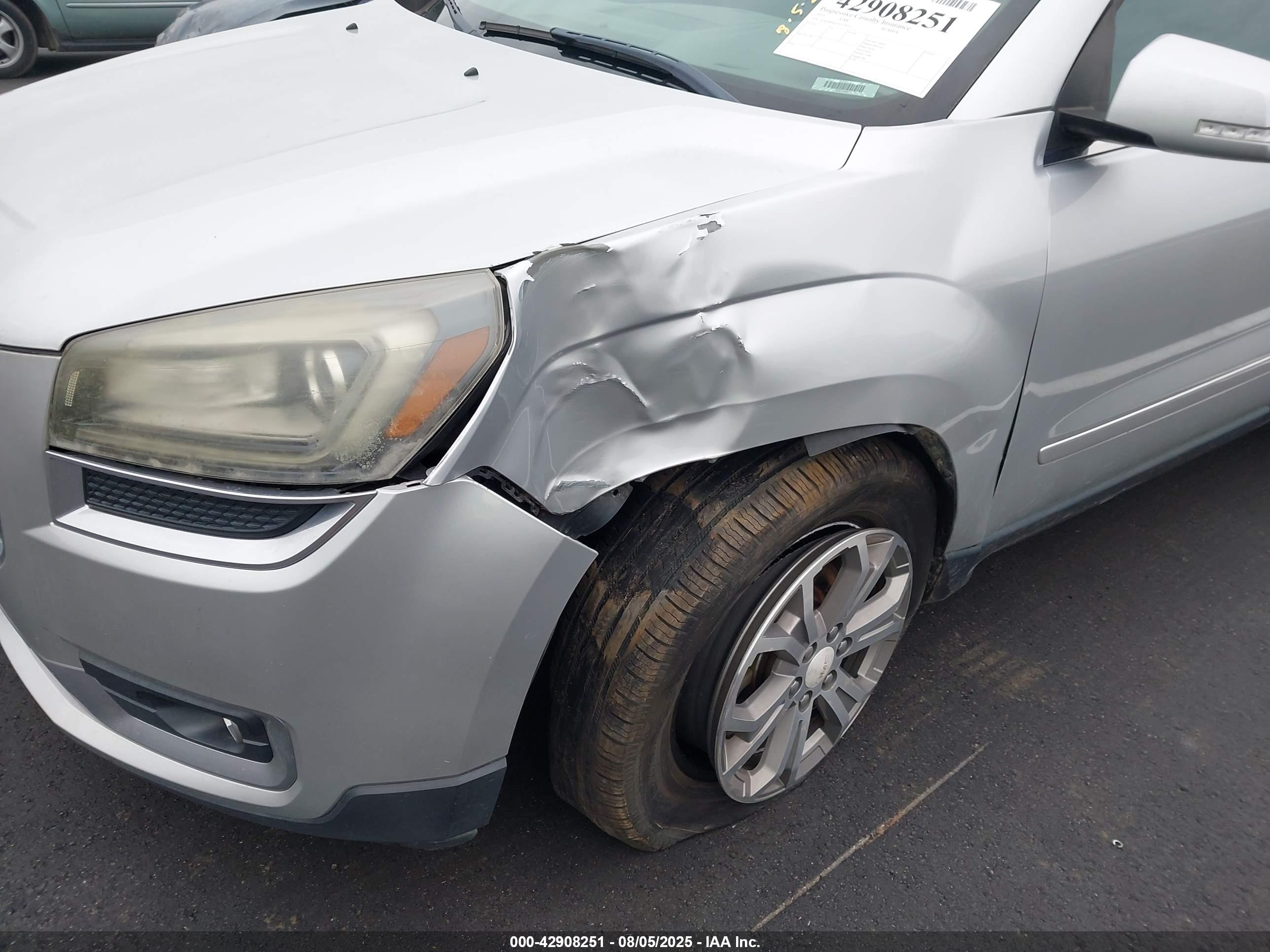 GMC ACADIA image 6