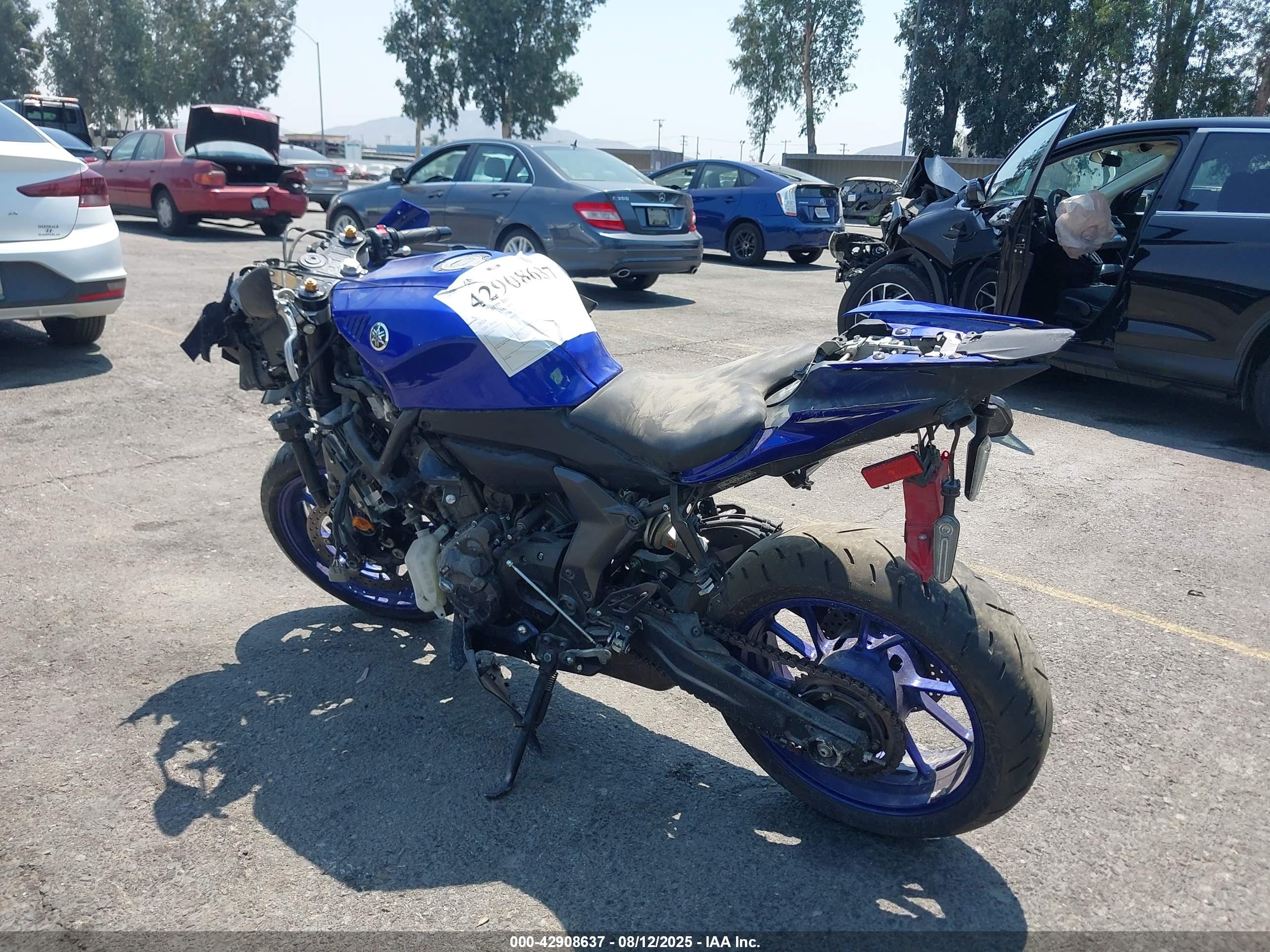 YAMAHA YZFR7 image 3