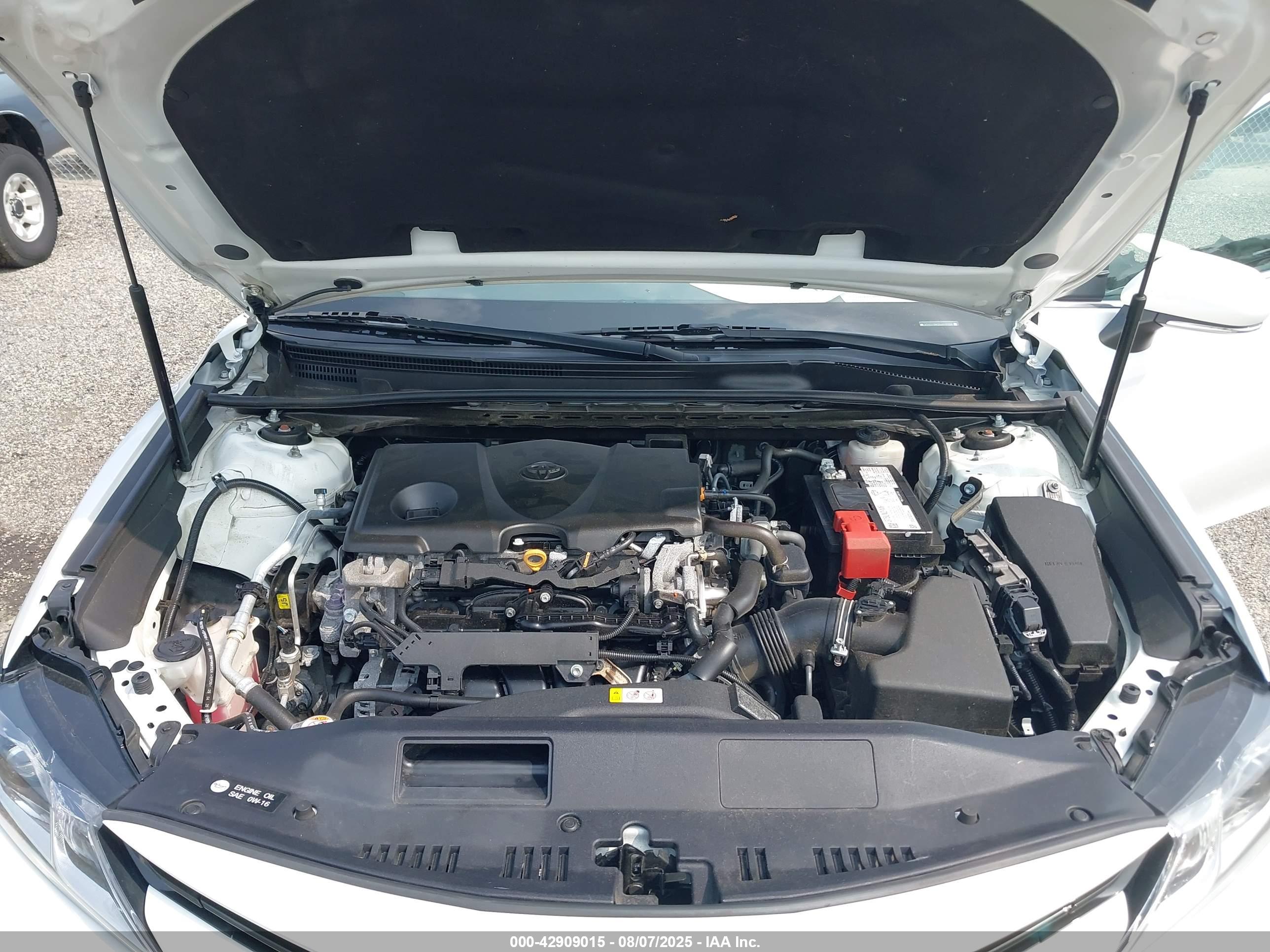 TOYOTA CAMRY image 10