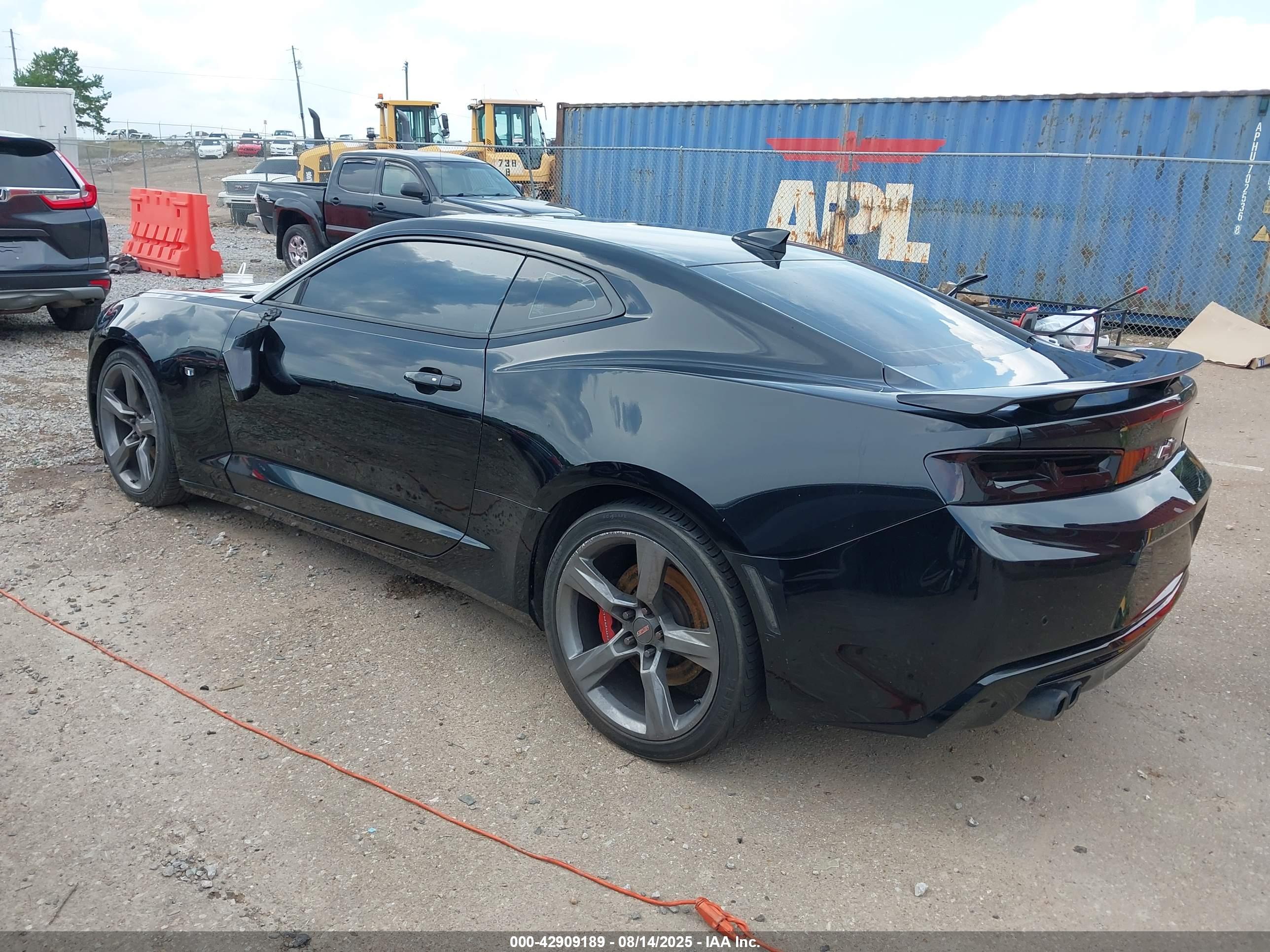 CHEVROLET CAMARO image 3