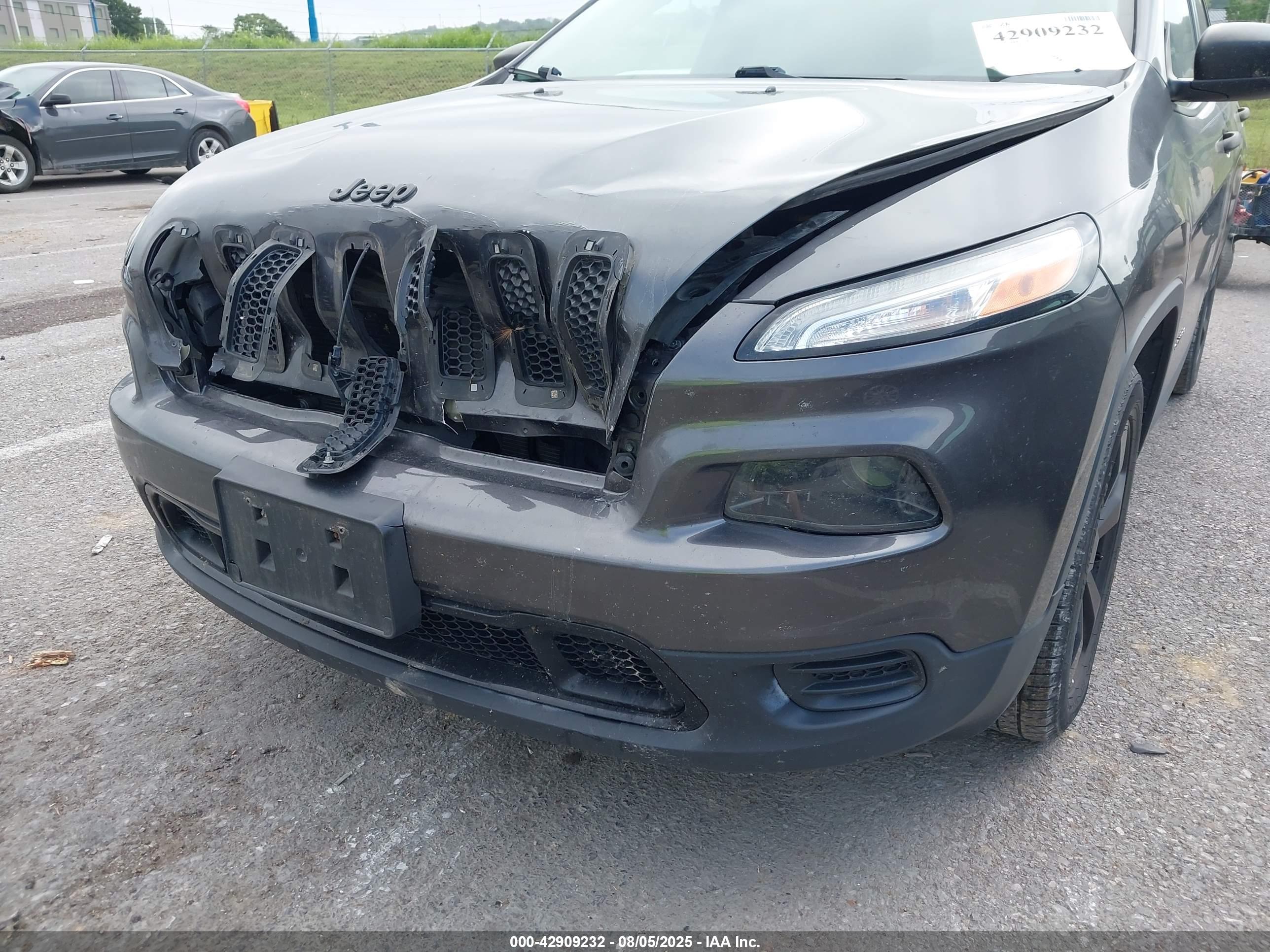JEEP CHEROKEE image 6