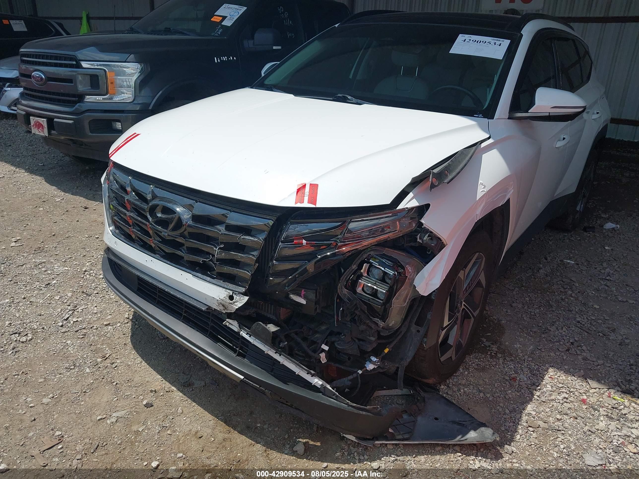 HYUNDAI TUCSON image 6
