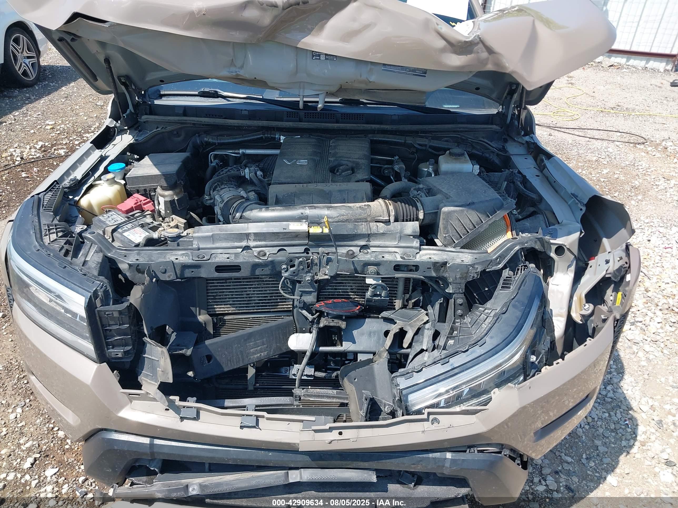 NISSAN FRONTIER image 10