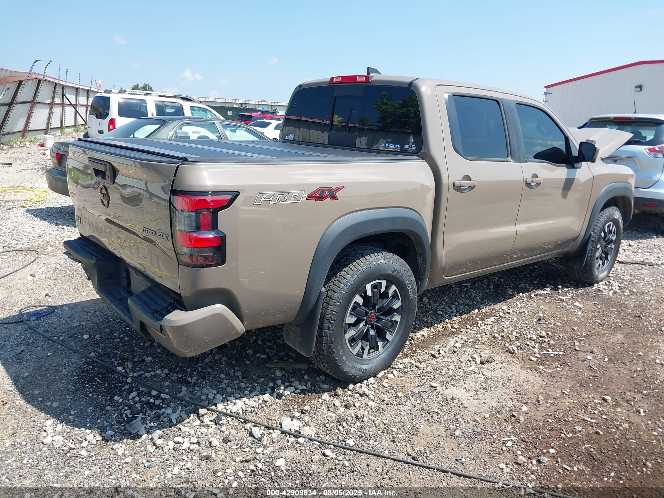 NISSAN FRONTIER image 4