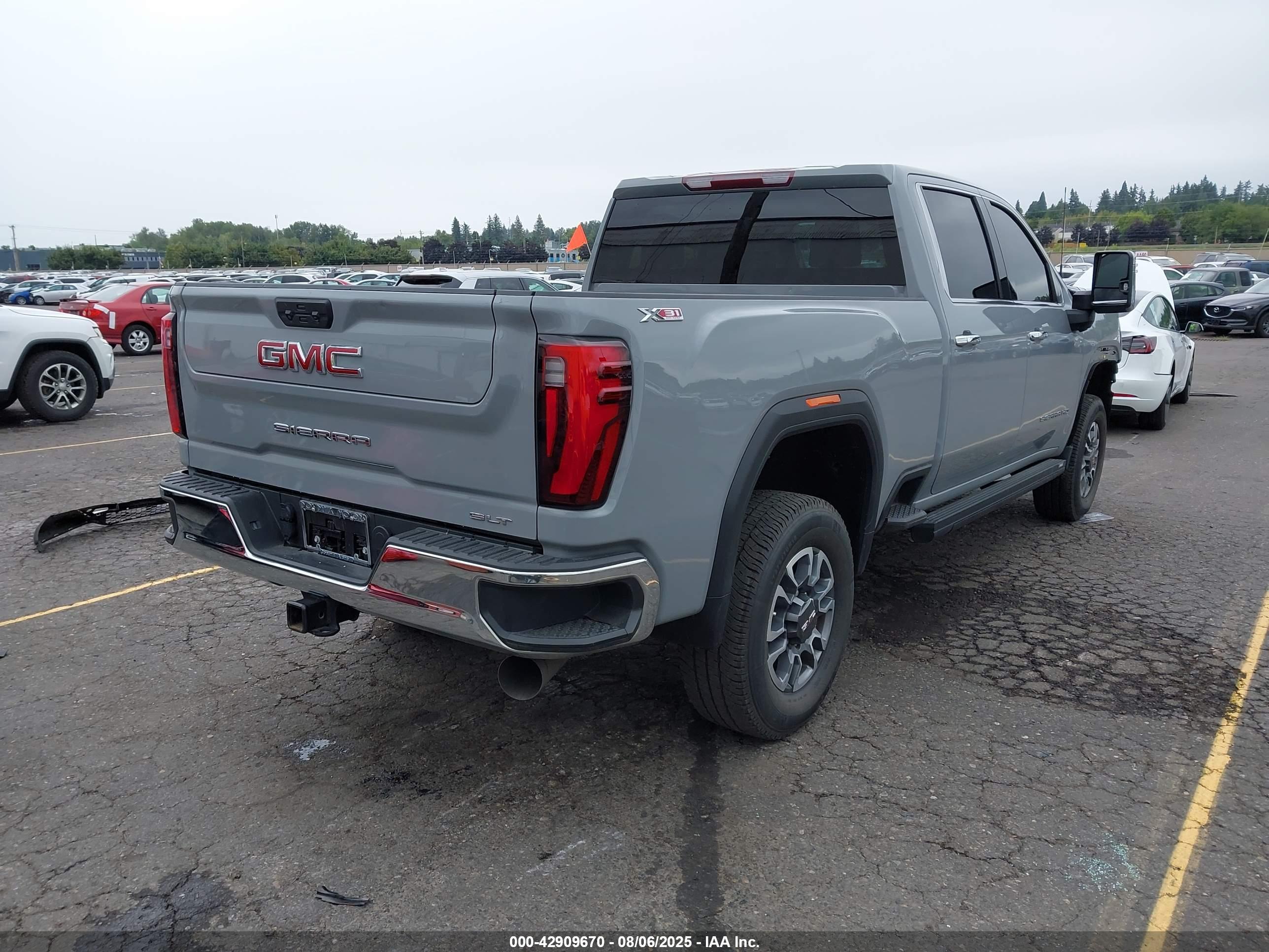 GMC SIERRA image 4