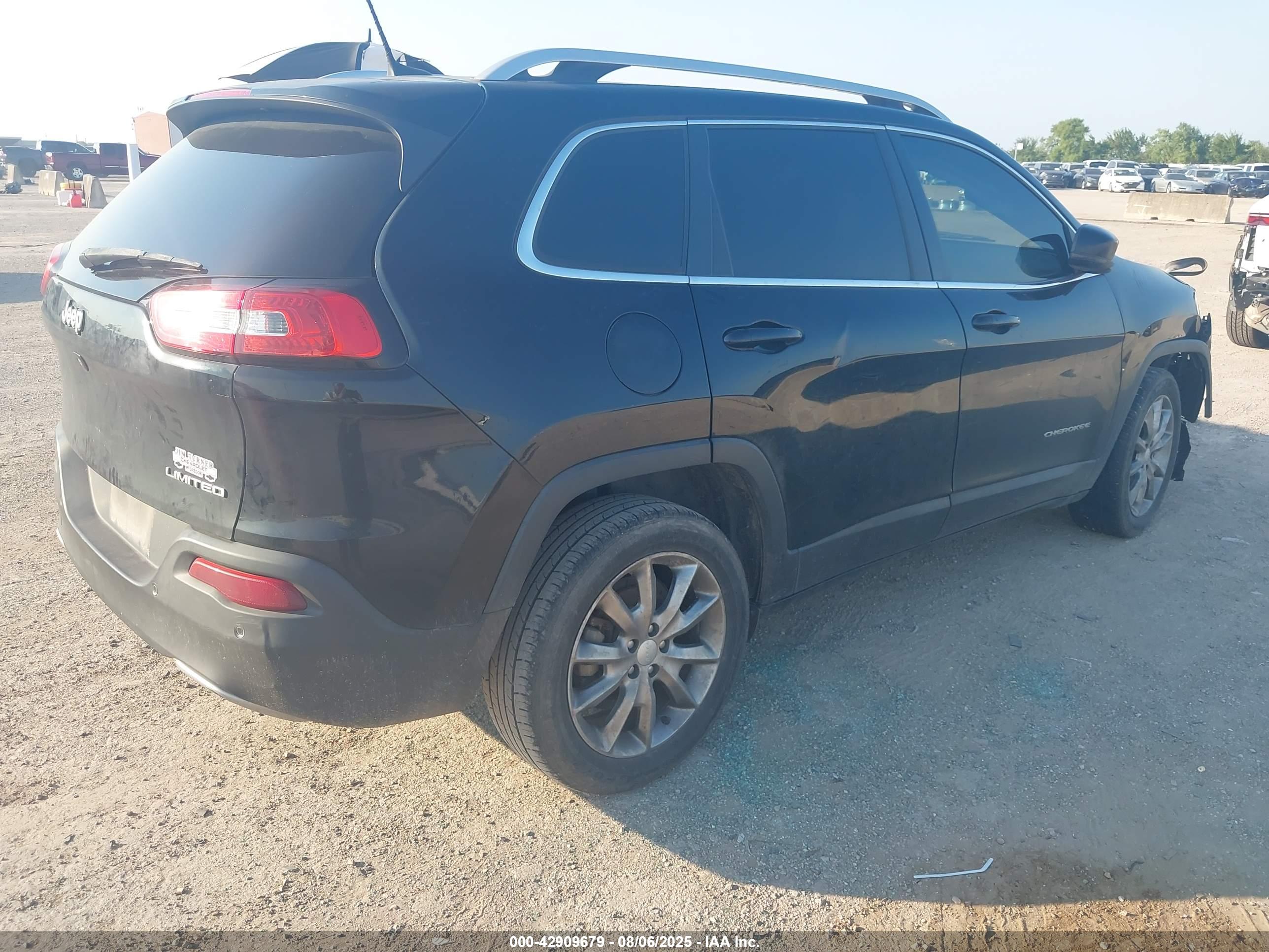 JEEP CHEROKEE image 4