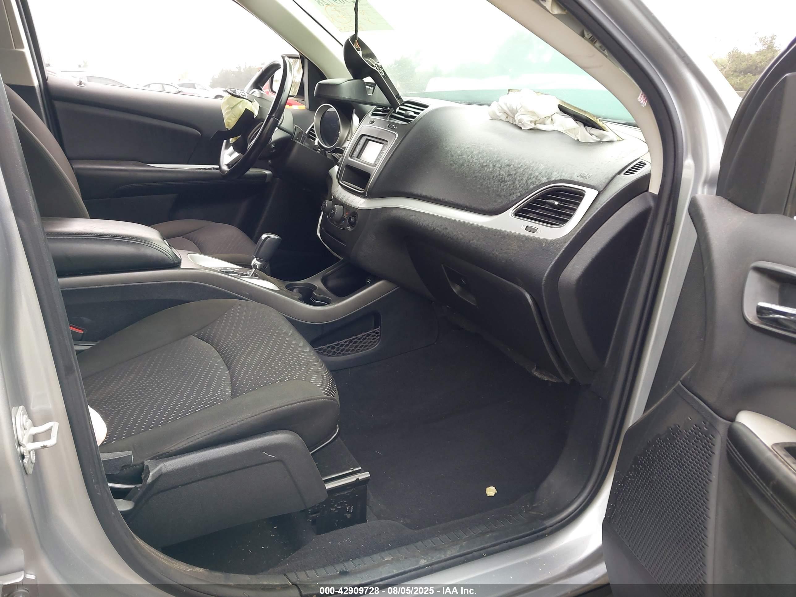 DODGE JOURNEY image 5