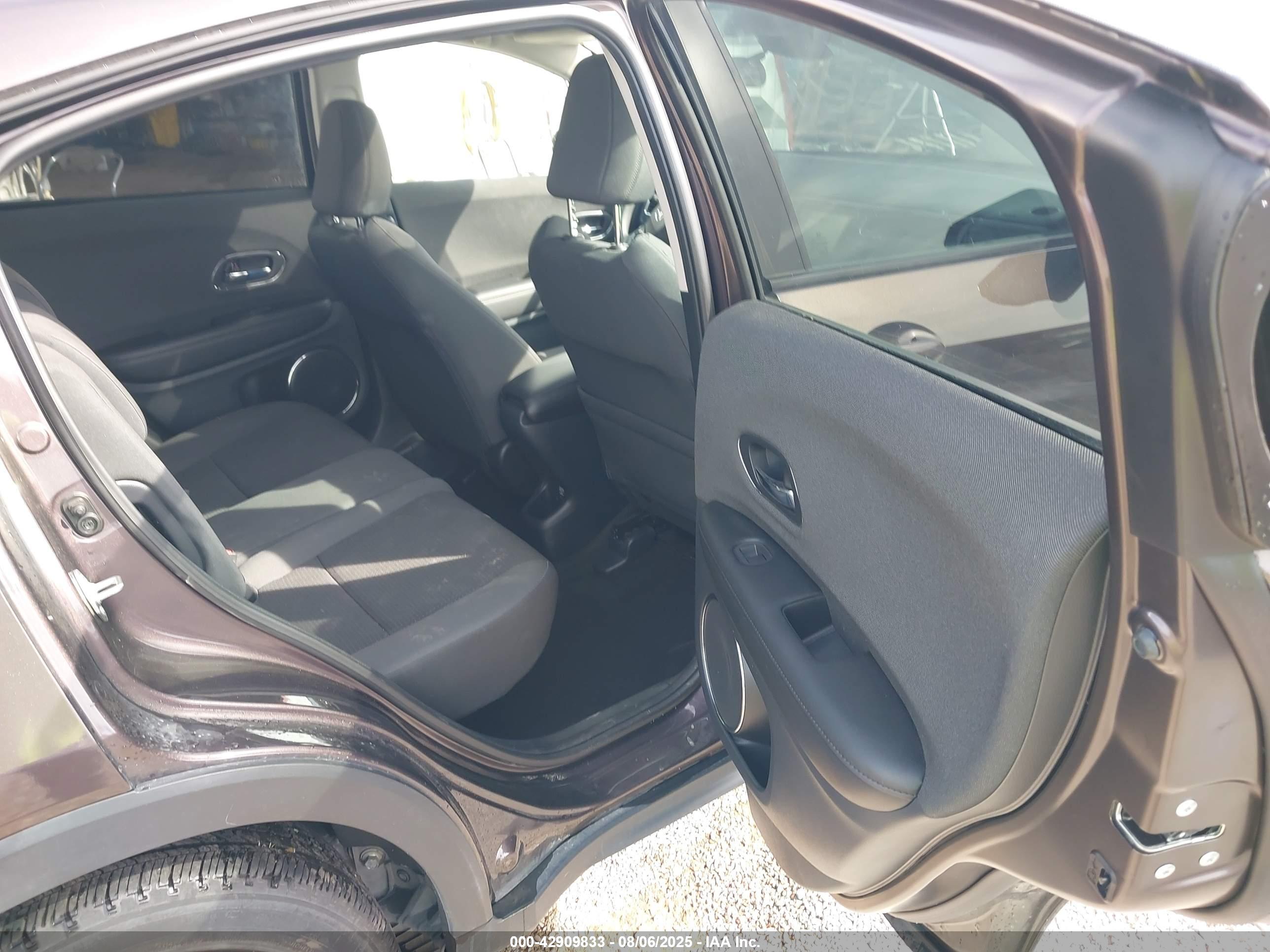 HONDA HR-V image 8