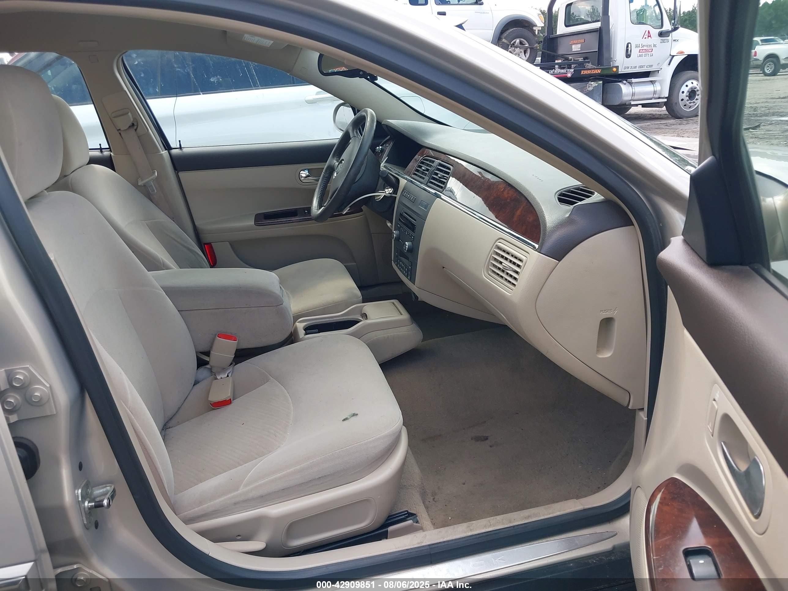 BUICK LACROSSE image 5
