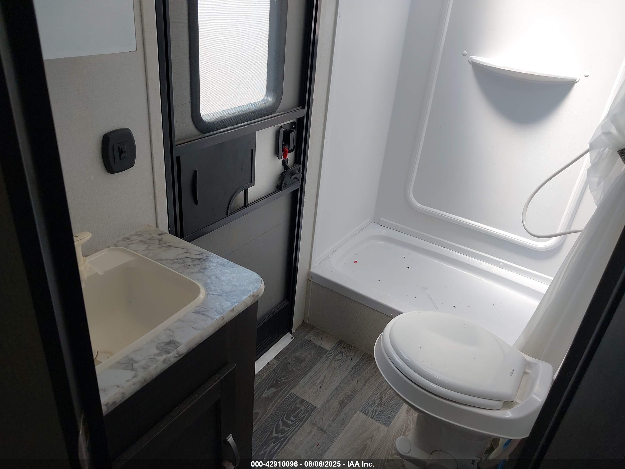 KEYSTONE RV image 7