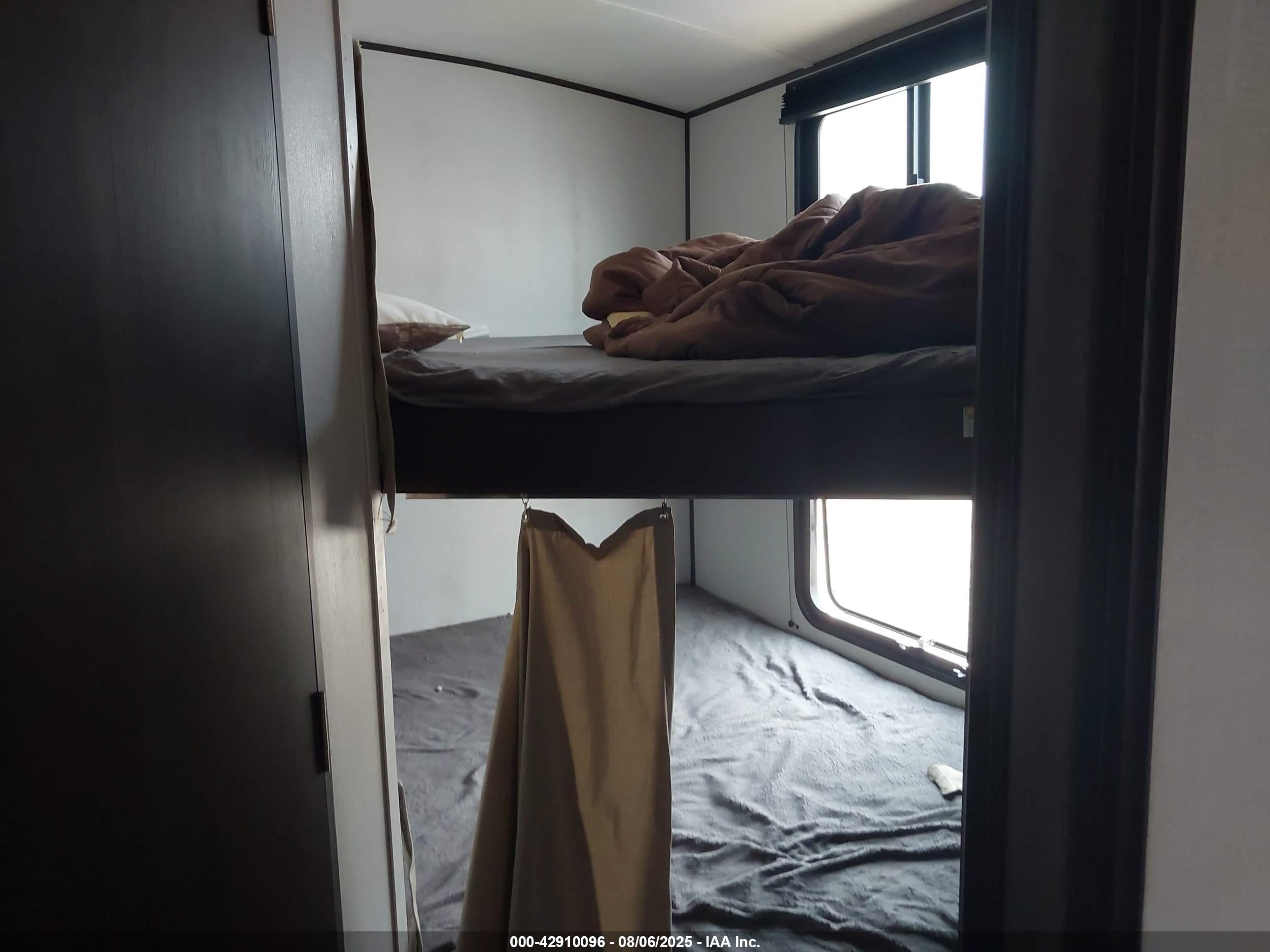 KEYSTONE RV image 8