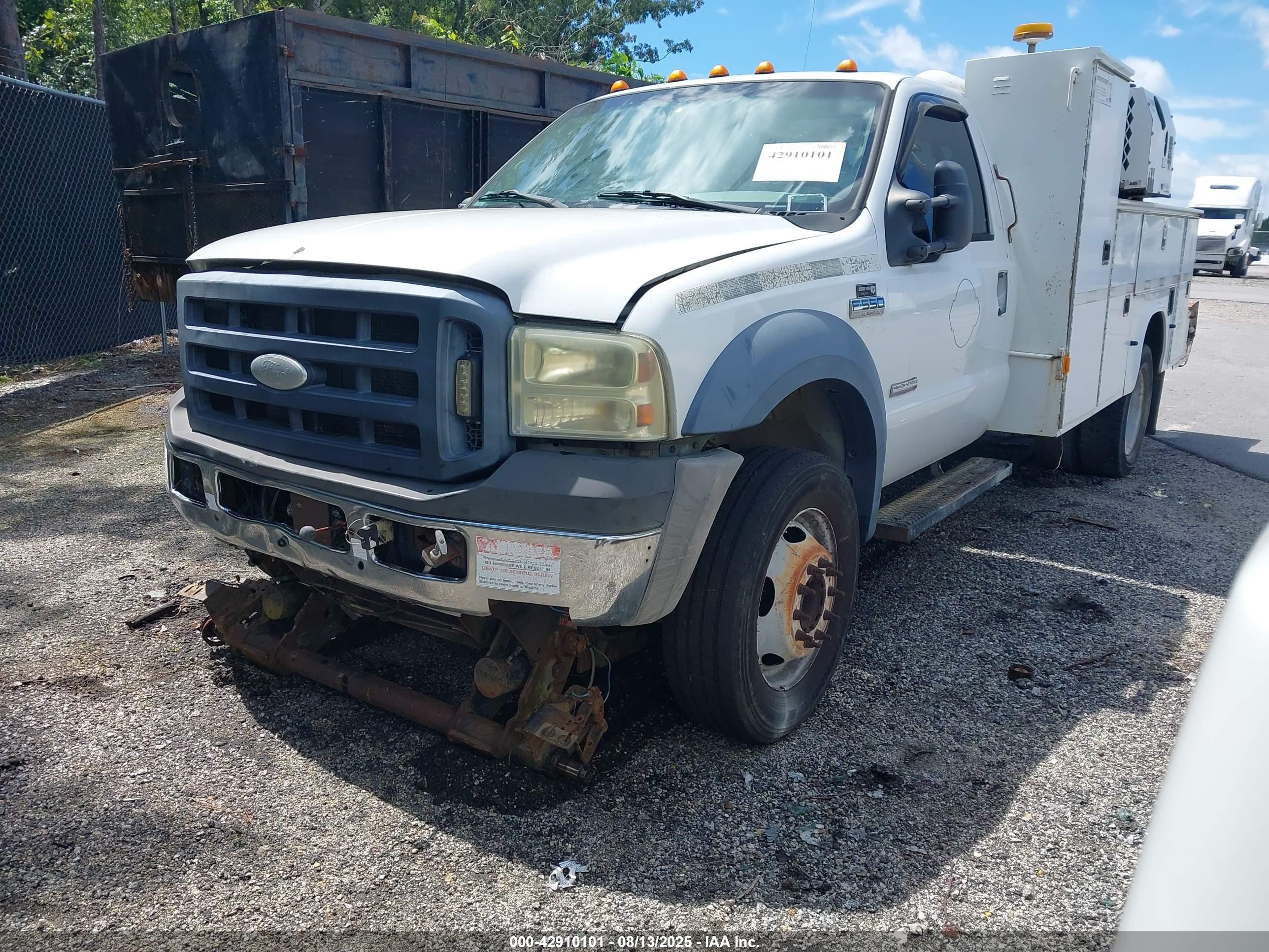 FORD F-550 image 2