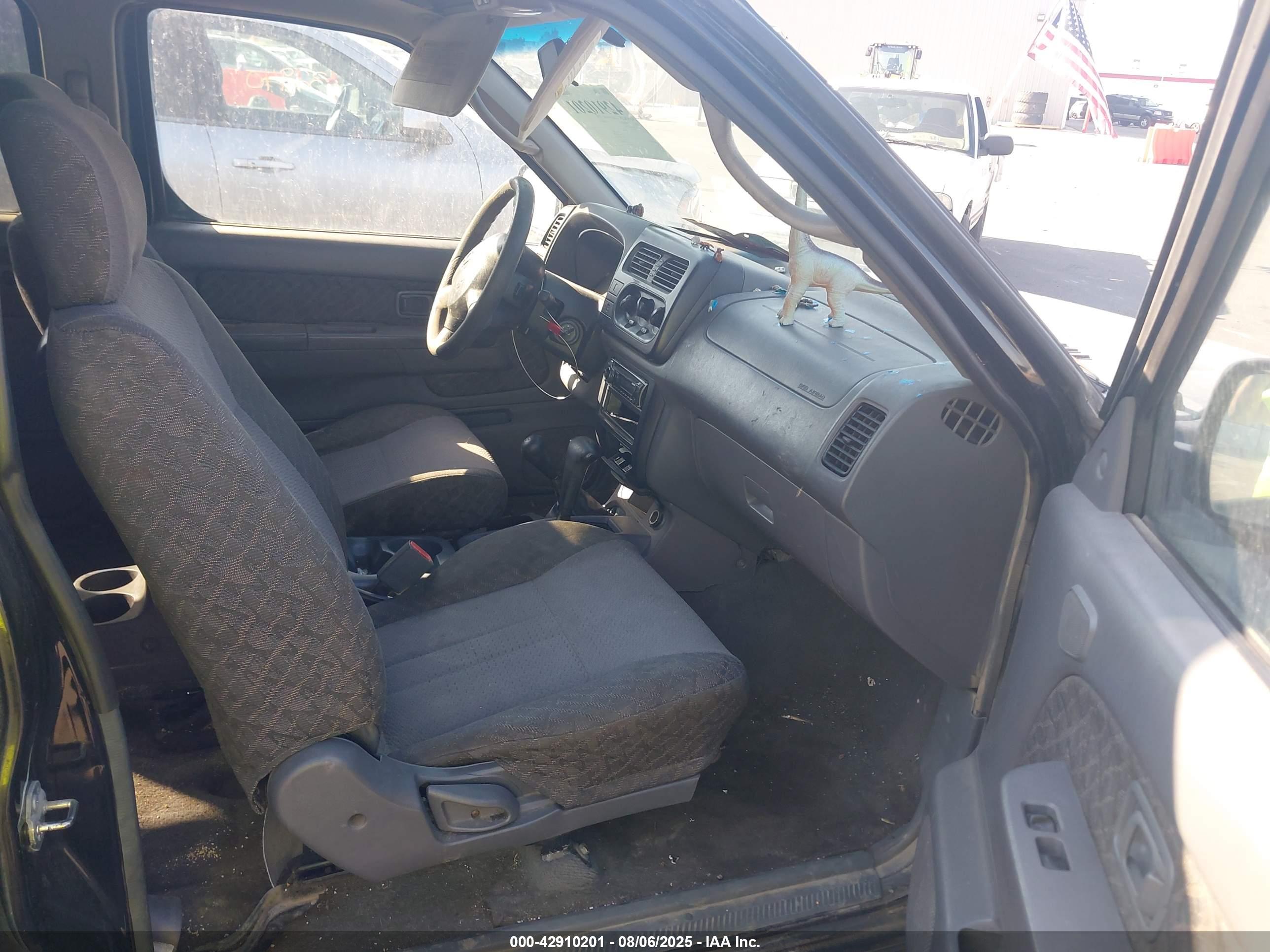NISSAN XTERRA image 5
