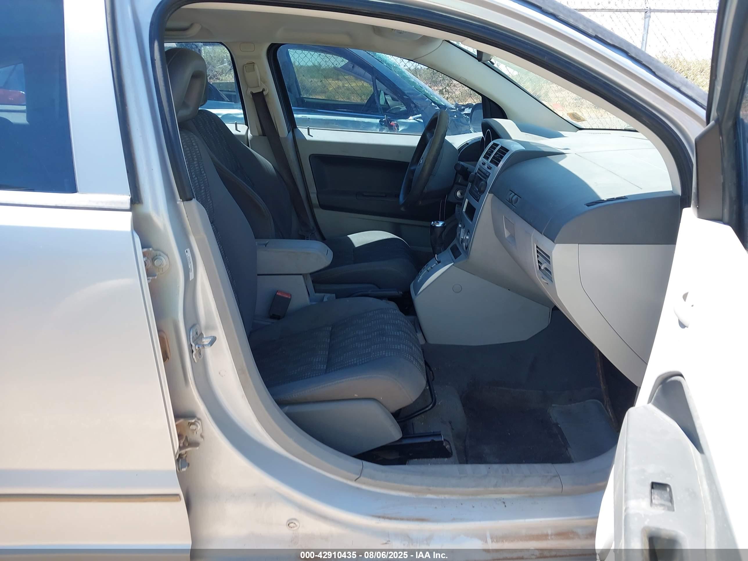DODGE CALIBER image 5