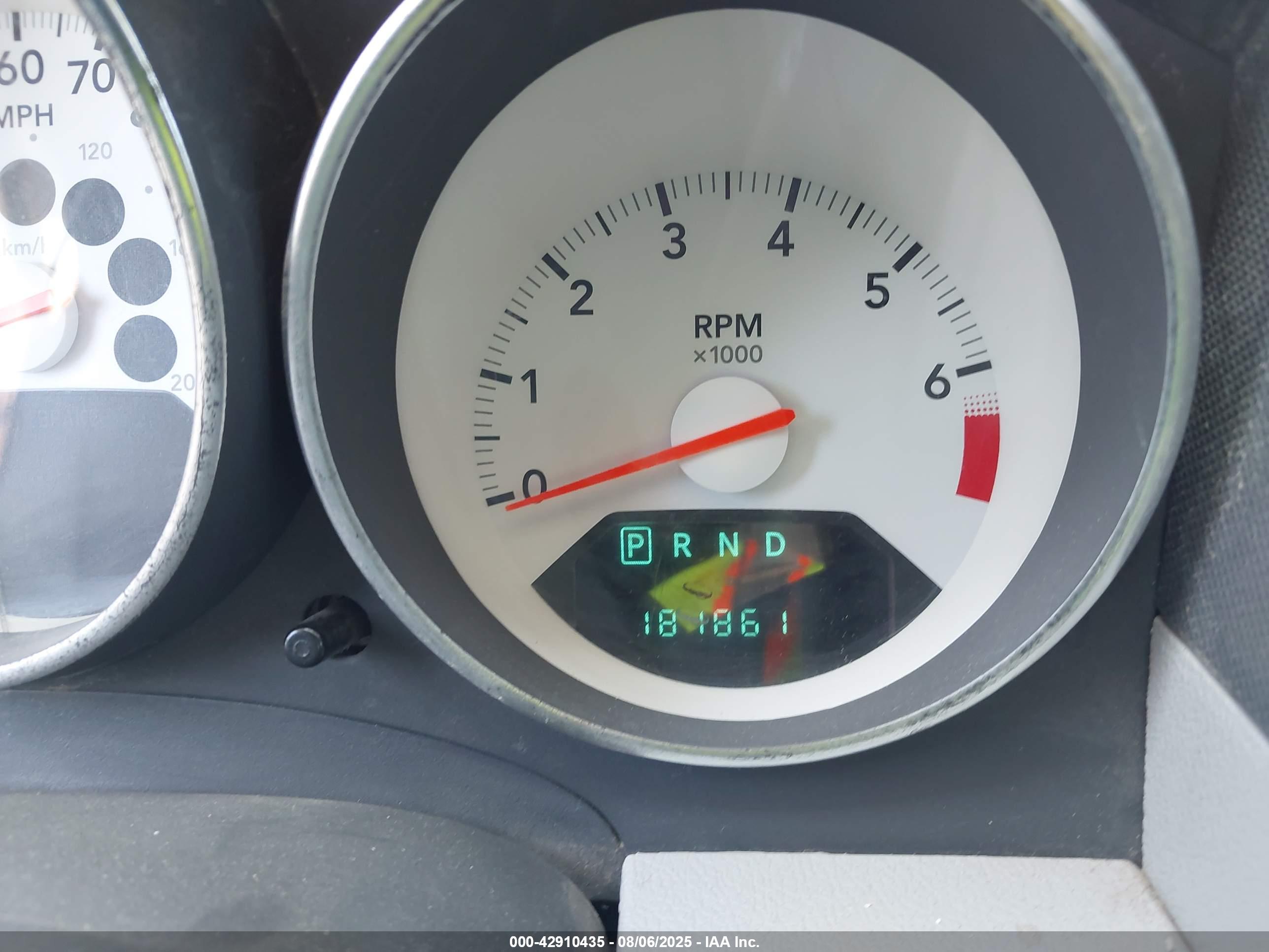 DODGE CALIBER image 7