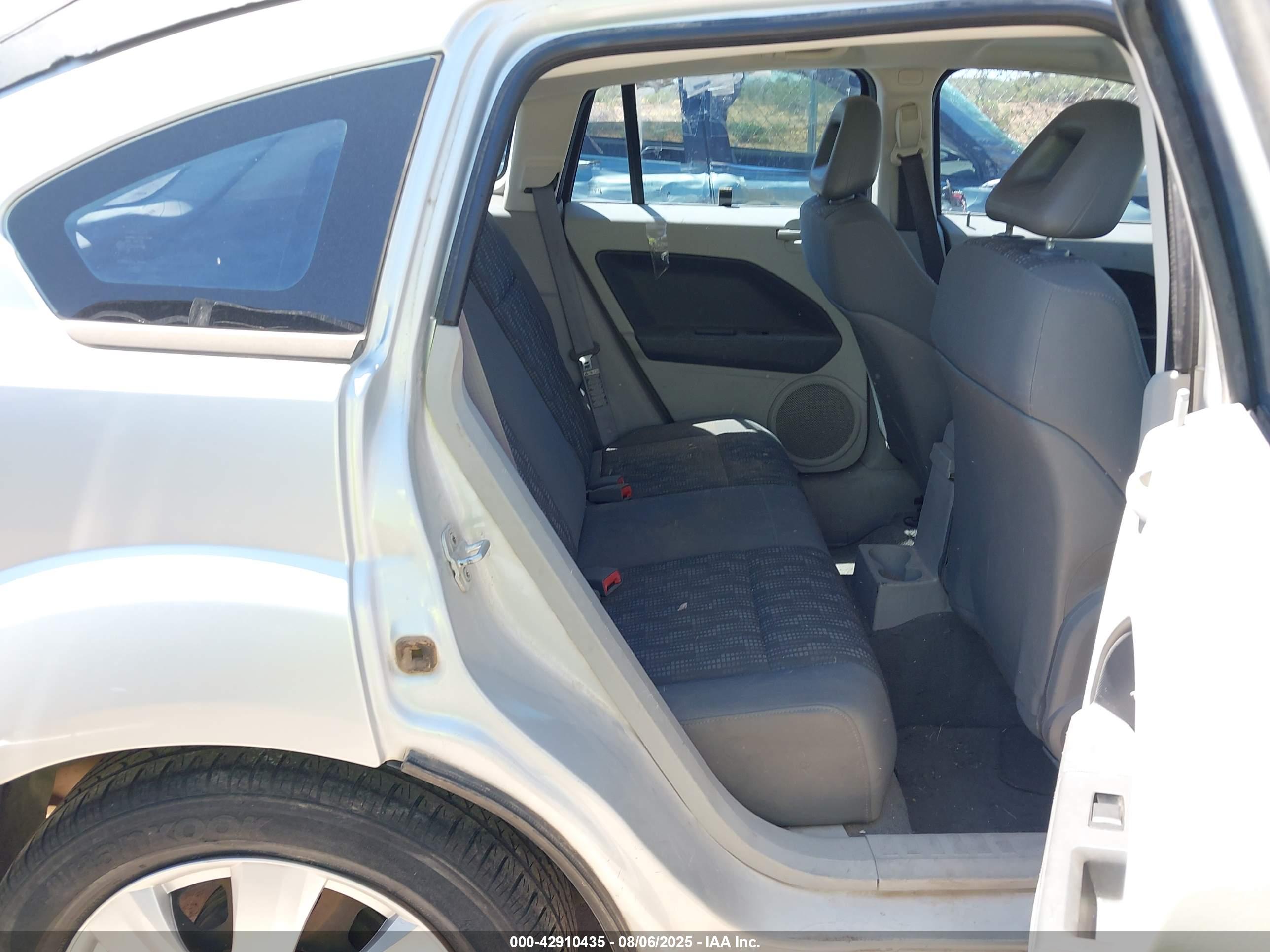 DODGE CALIBER image 8