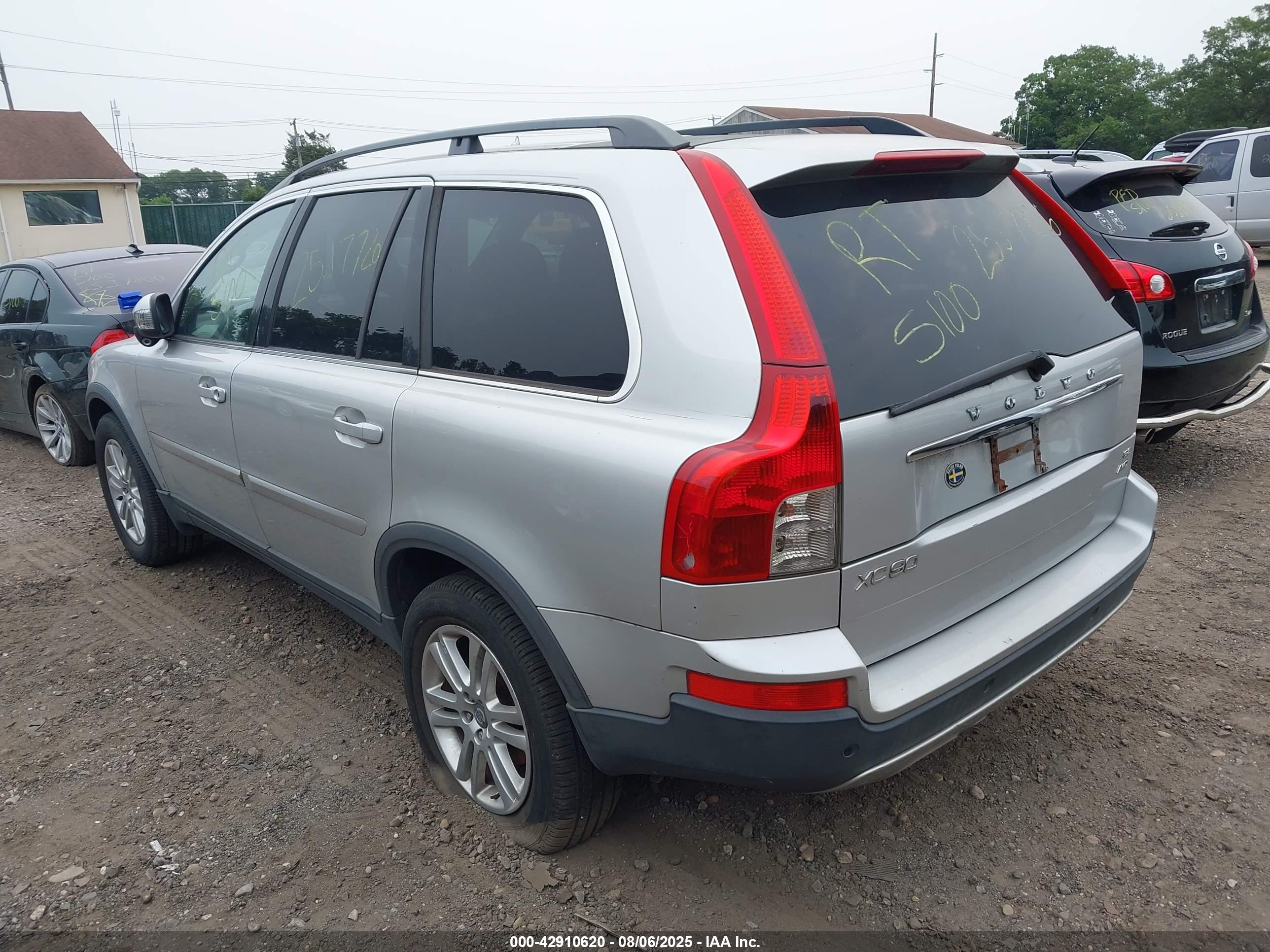 VOLVO XC90 image 3