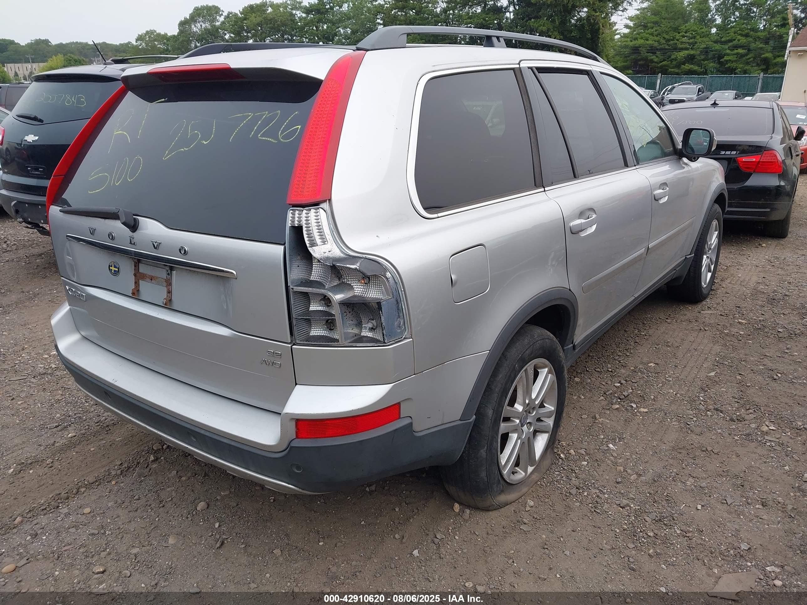 VOLVO XC90 image 4