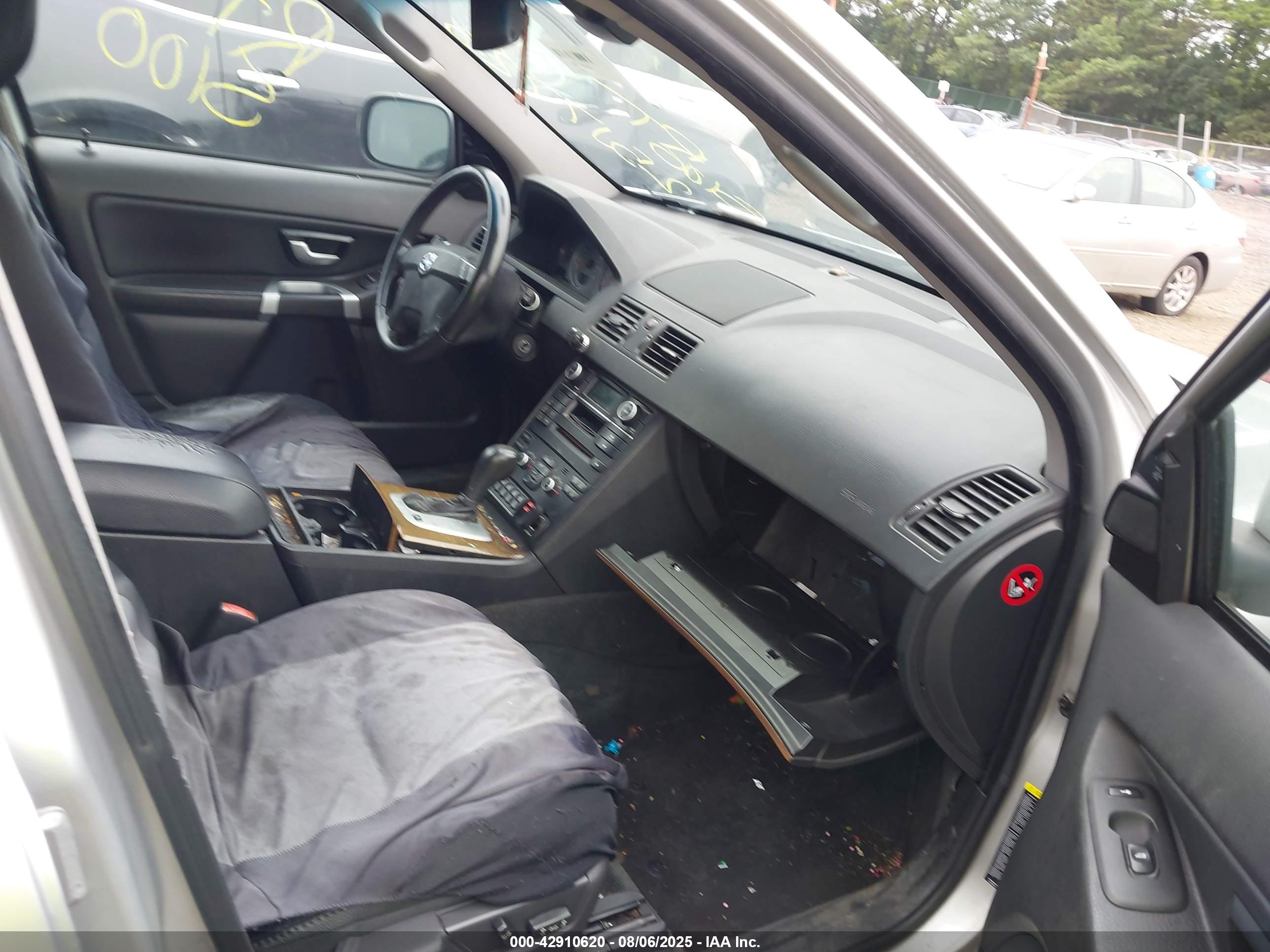 VOLVO XC90 image 5