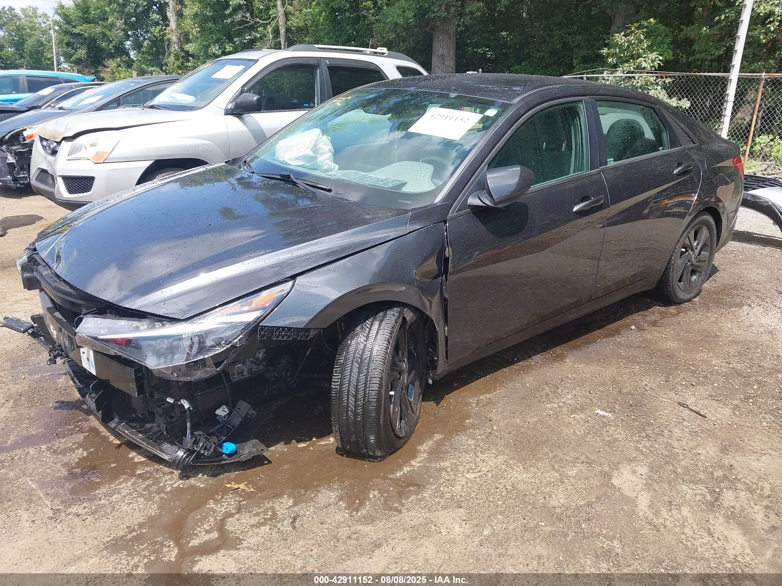 HYUNDAI ELANTRA image 2