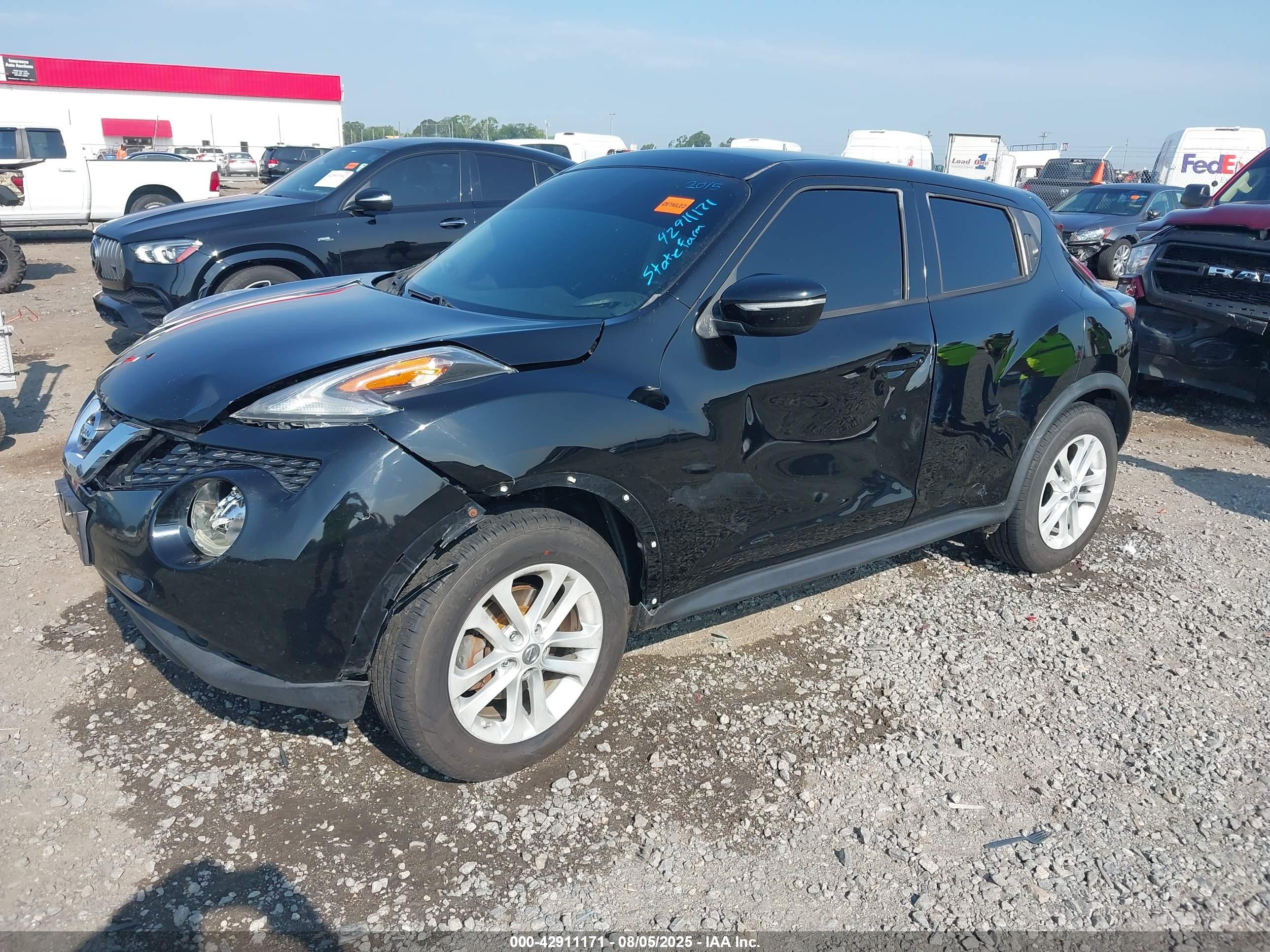 NISSAN JUKE image 2