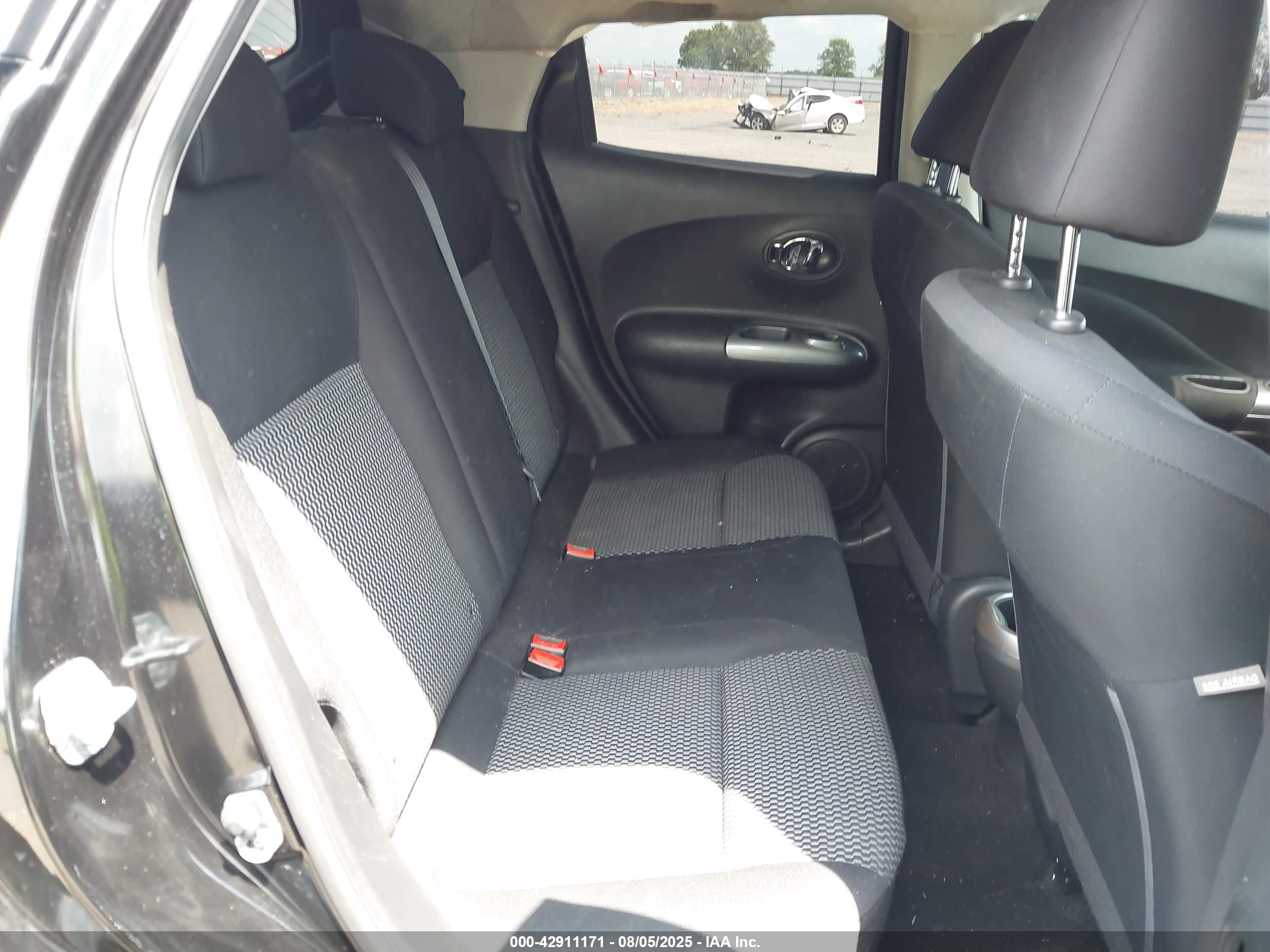 NISSAN JUKE image 8