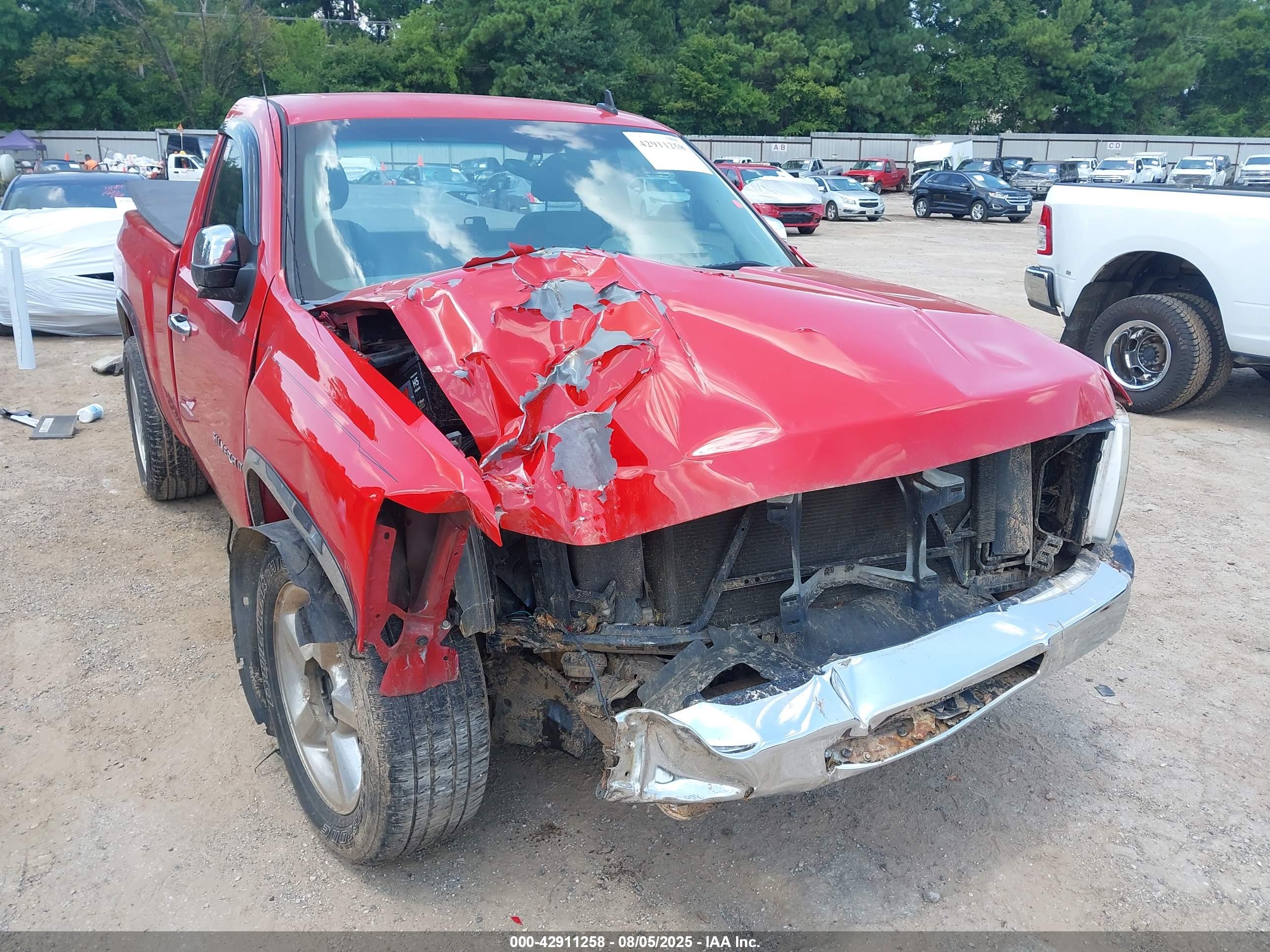 CHEVROLET SILVERADO image 6
