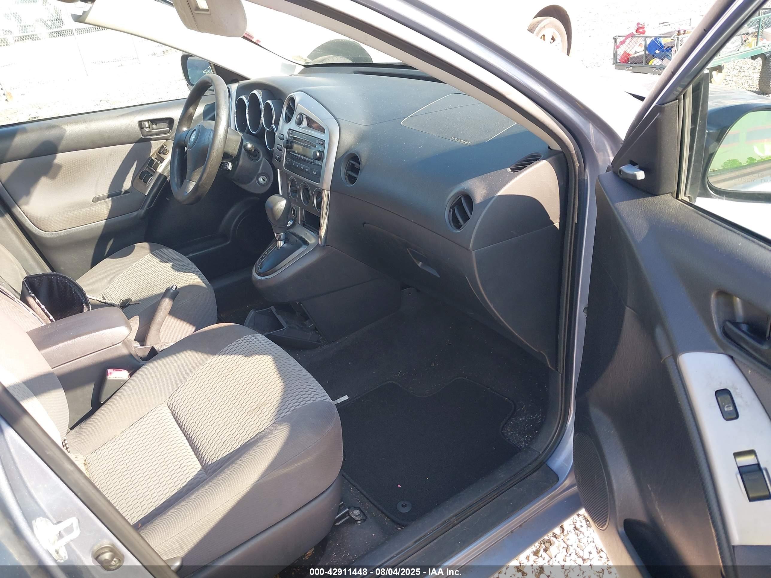 TOYOTA MATRIX image 5