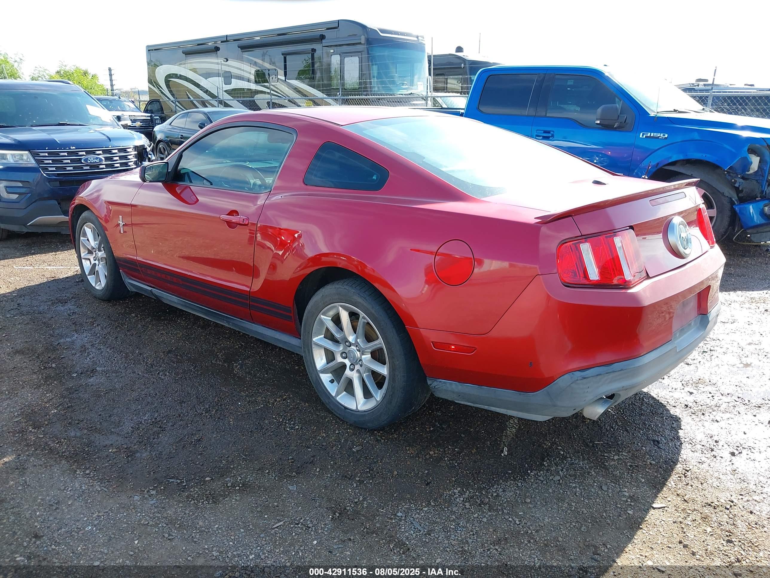 FORD MUSTANG image 3