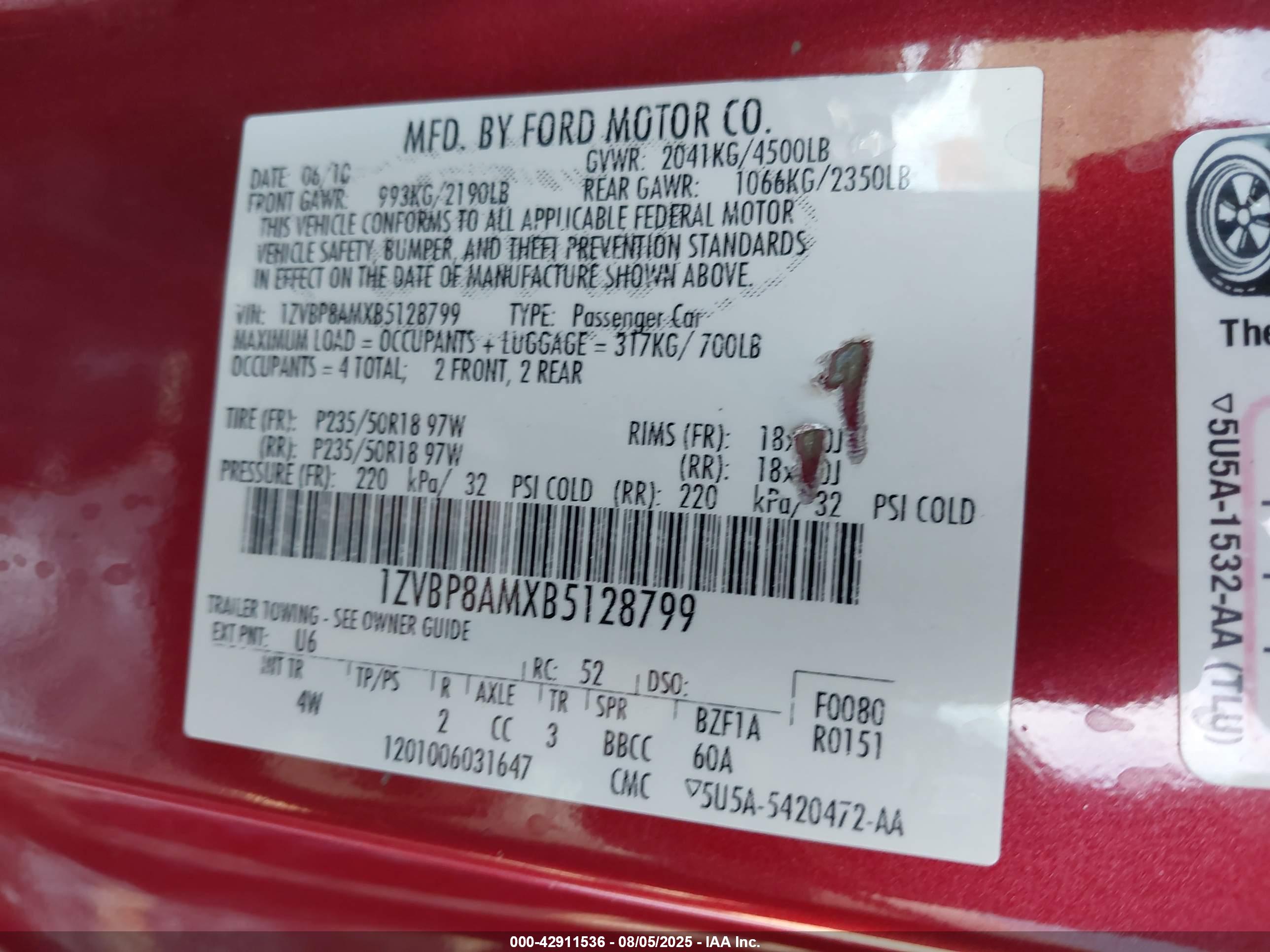 FORD MUSTANG image 9