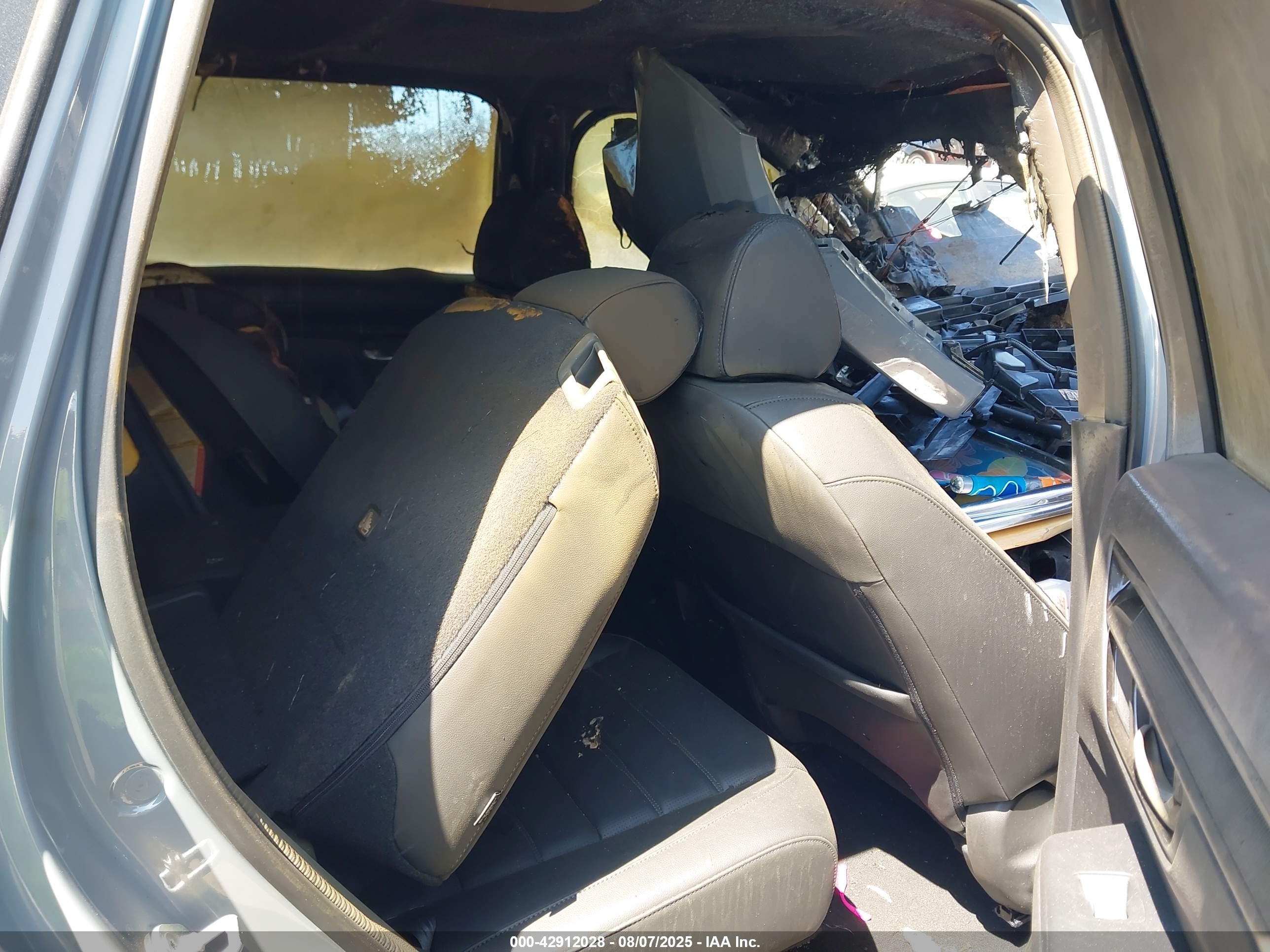 HONDA CR-V image 8