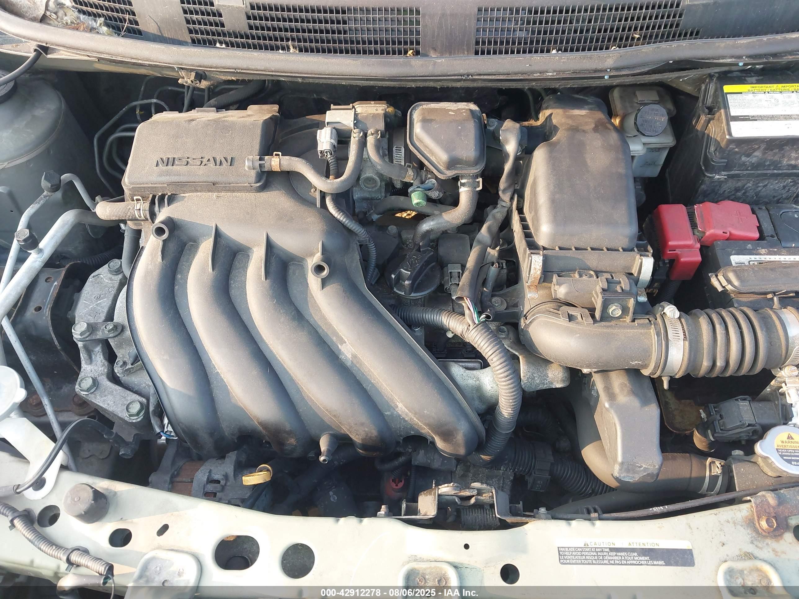 NISSAN VERSA image 10