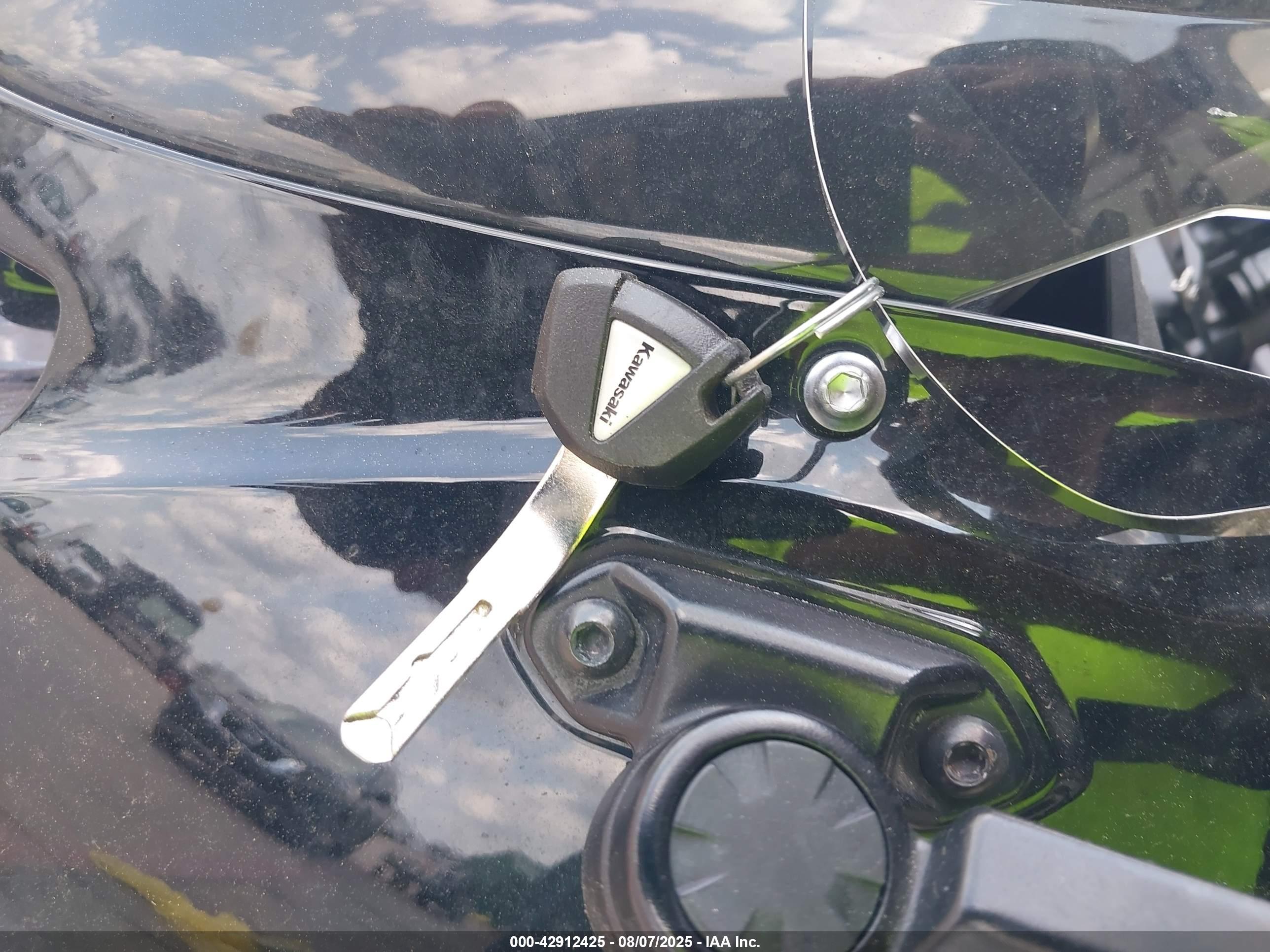 KAWASAKI ZX636 image 11