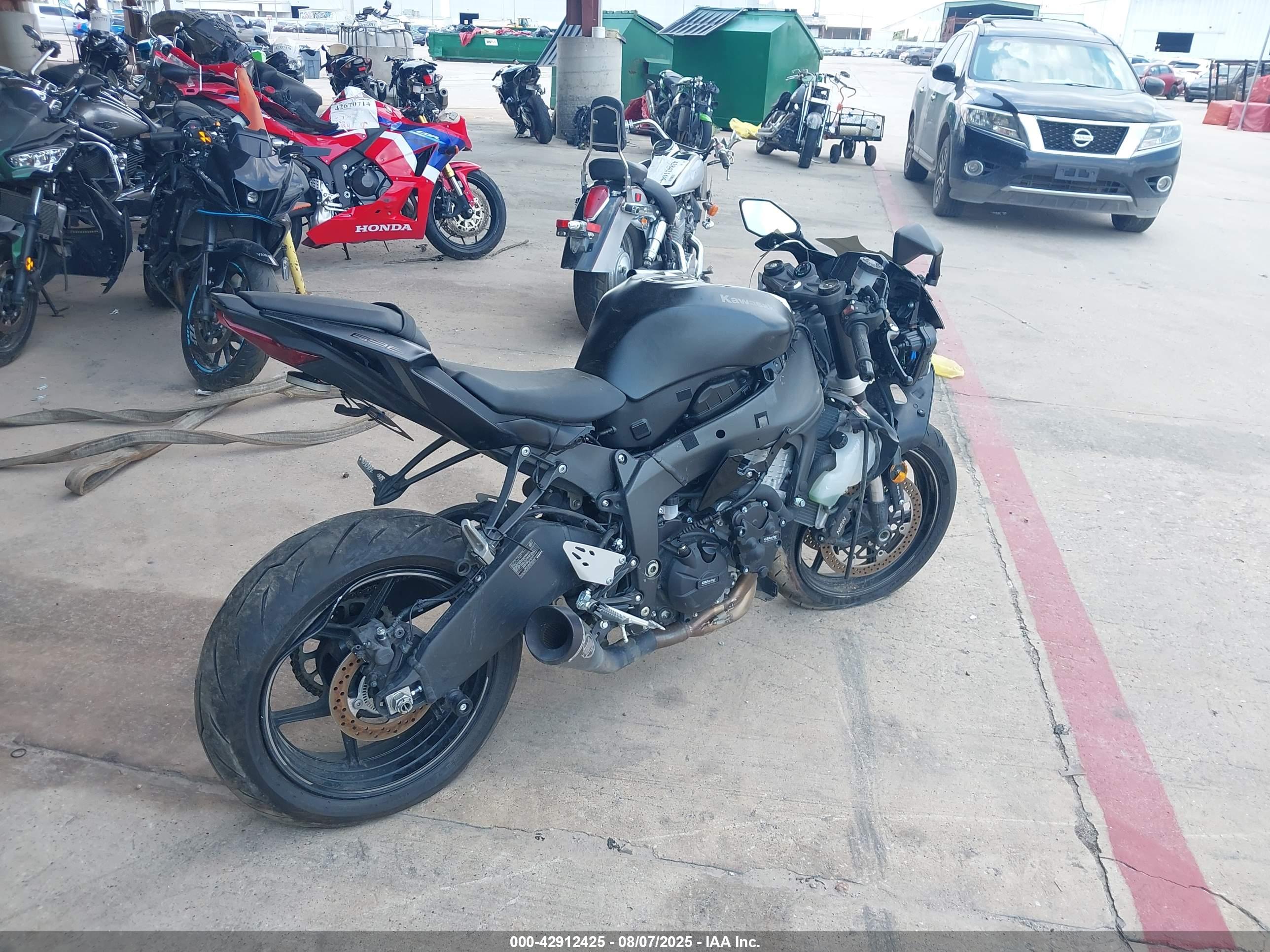 KAWASAKI ZX636 image 4