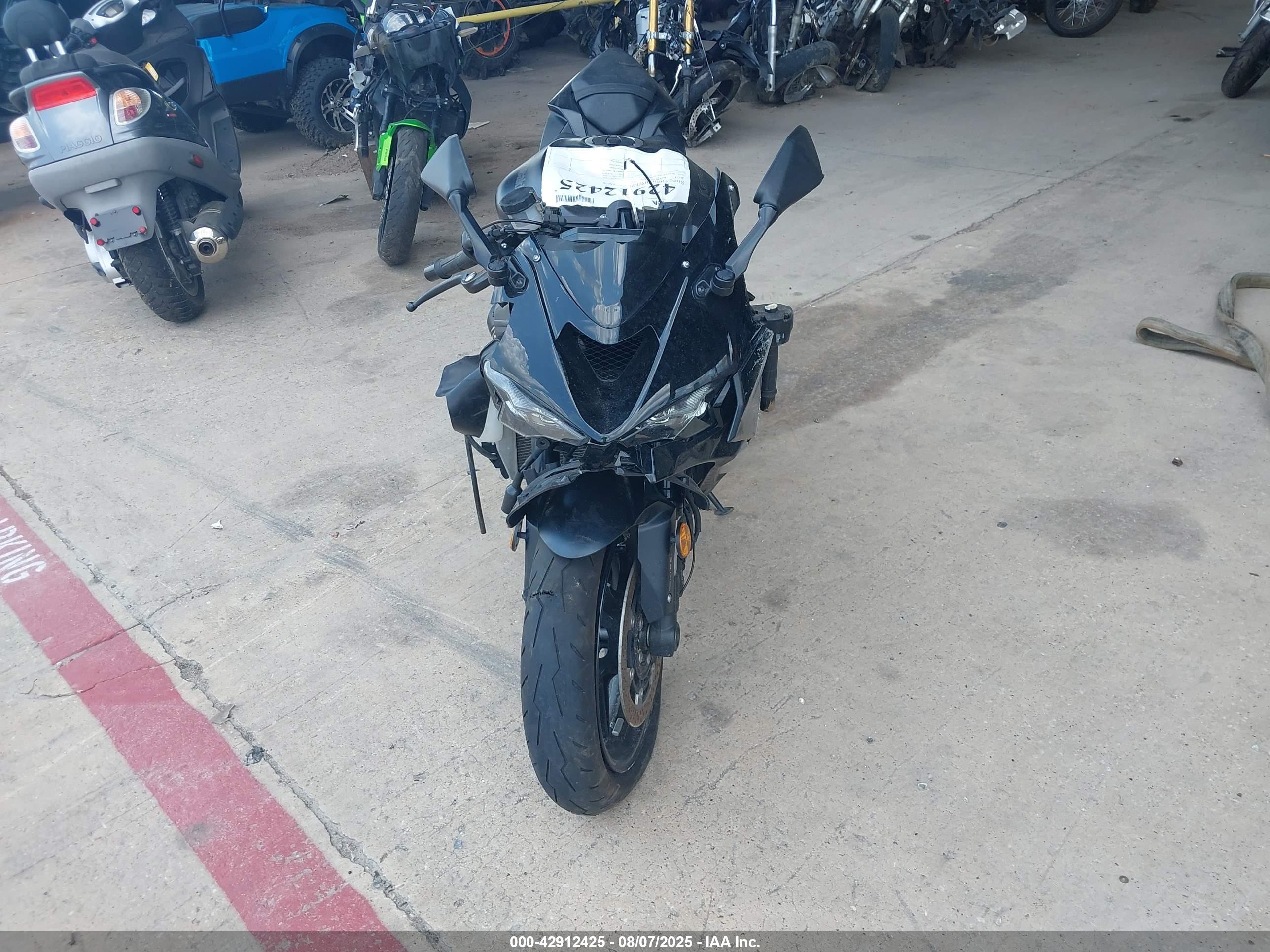 KAWASAKI ZX636 image 5