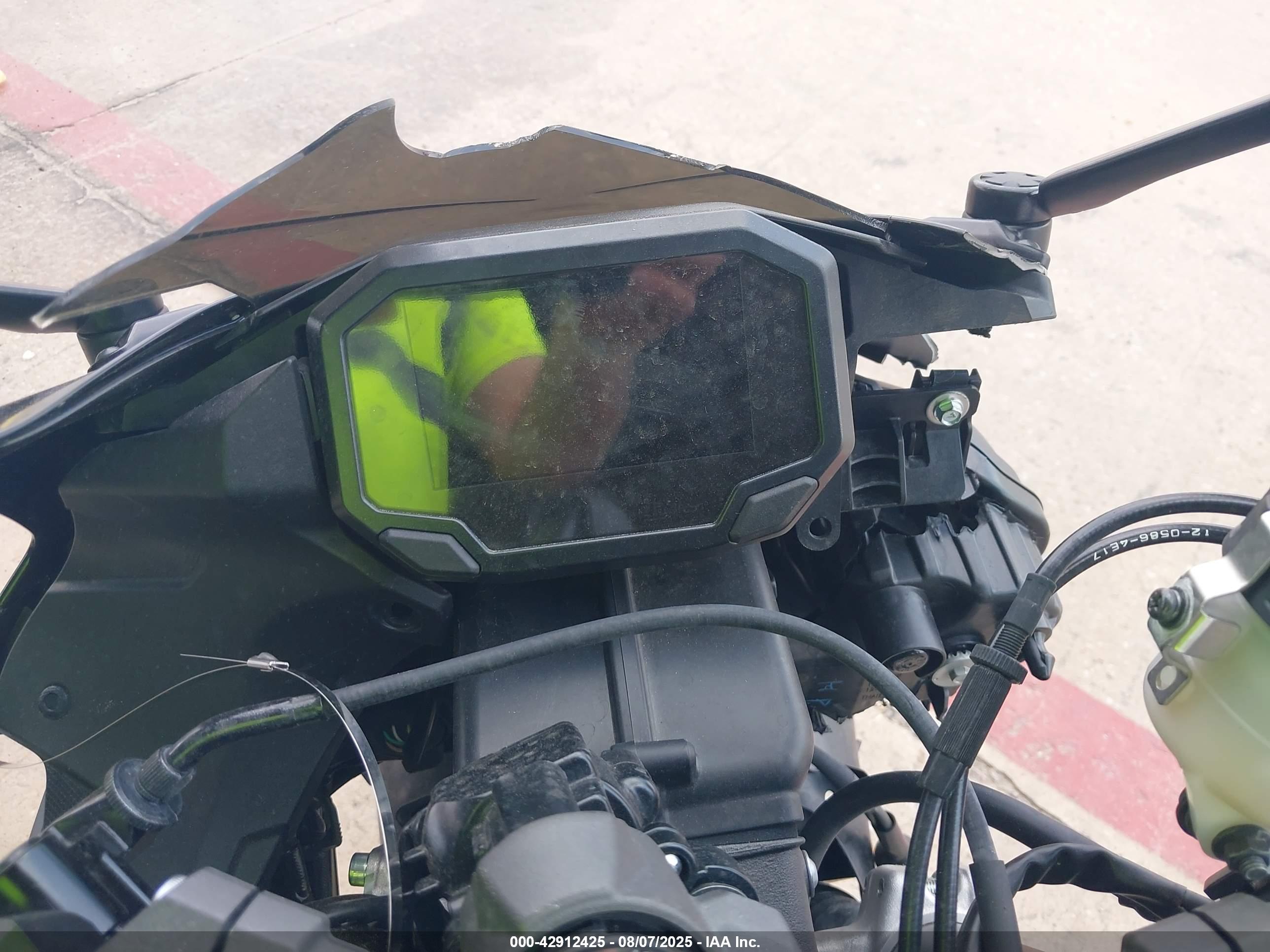 KAWASAKI ZX636 image 7