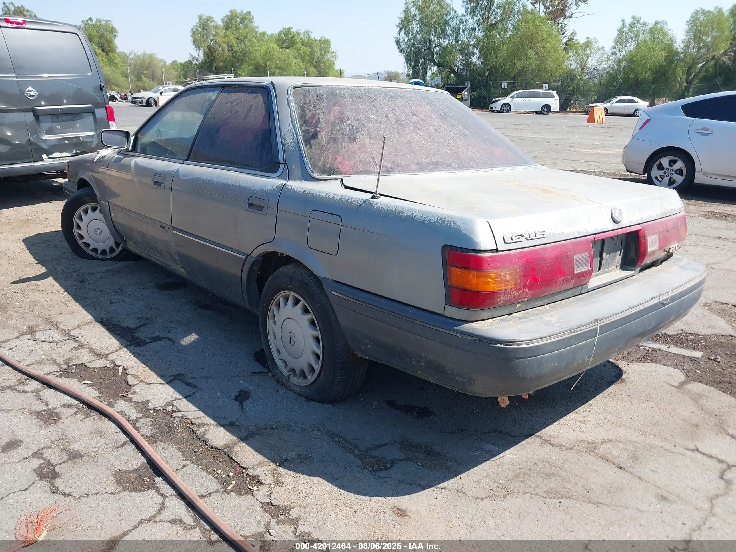 LEXUS ES image 3