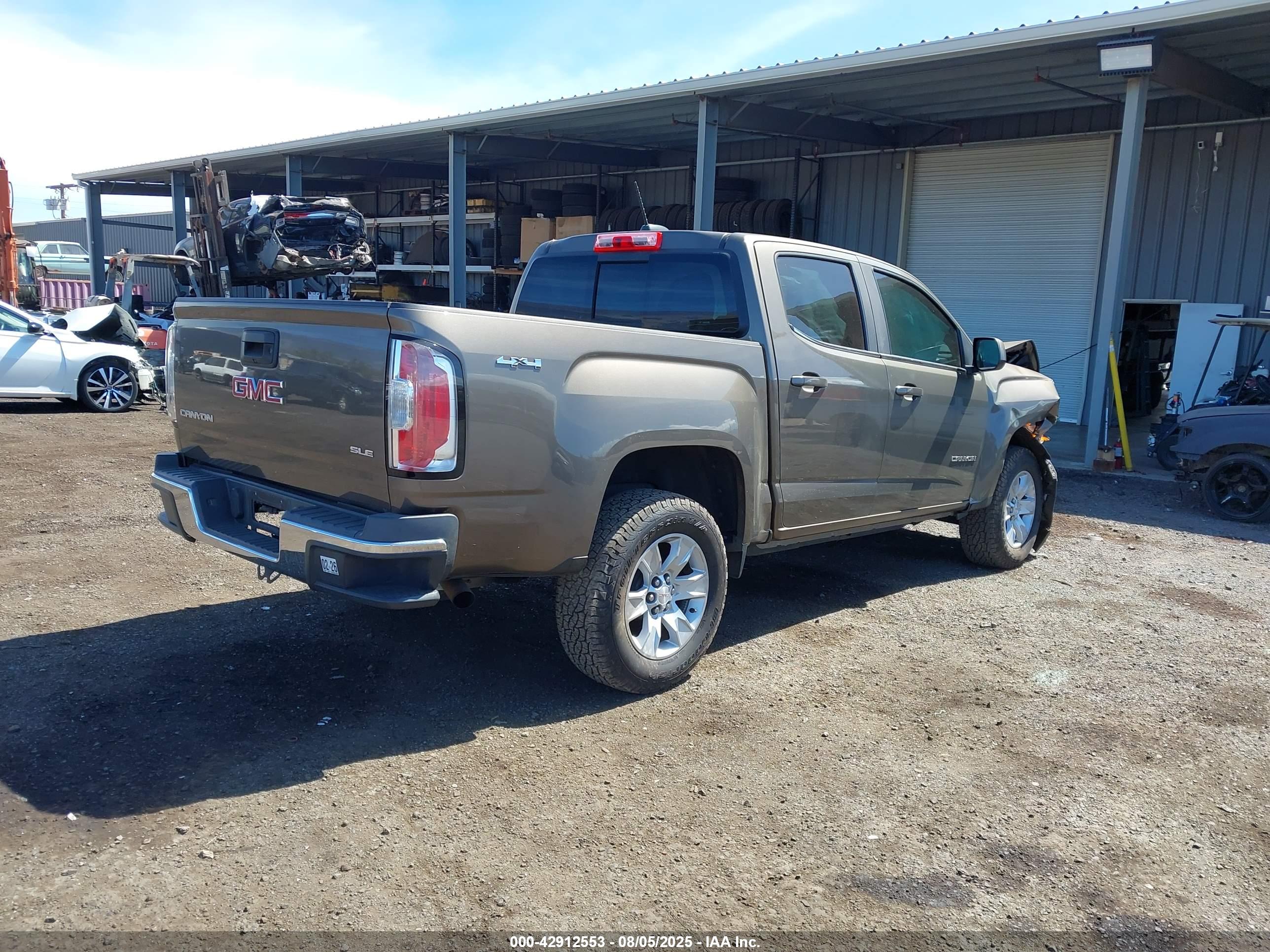 GMC CANYON image 4
